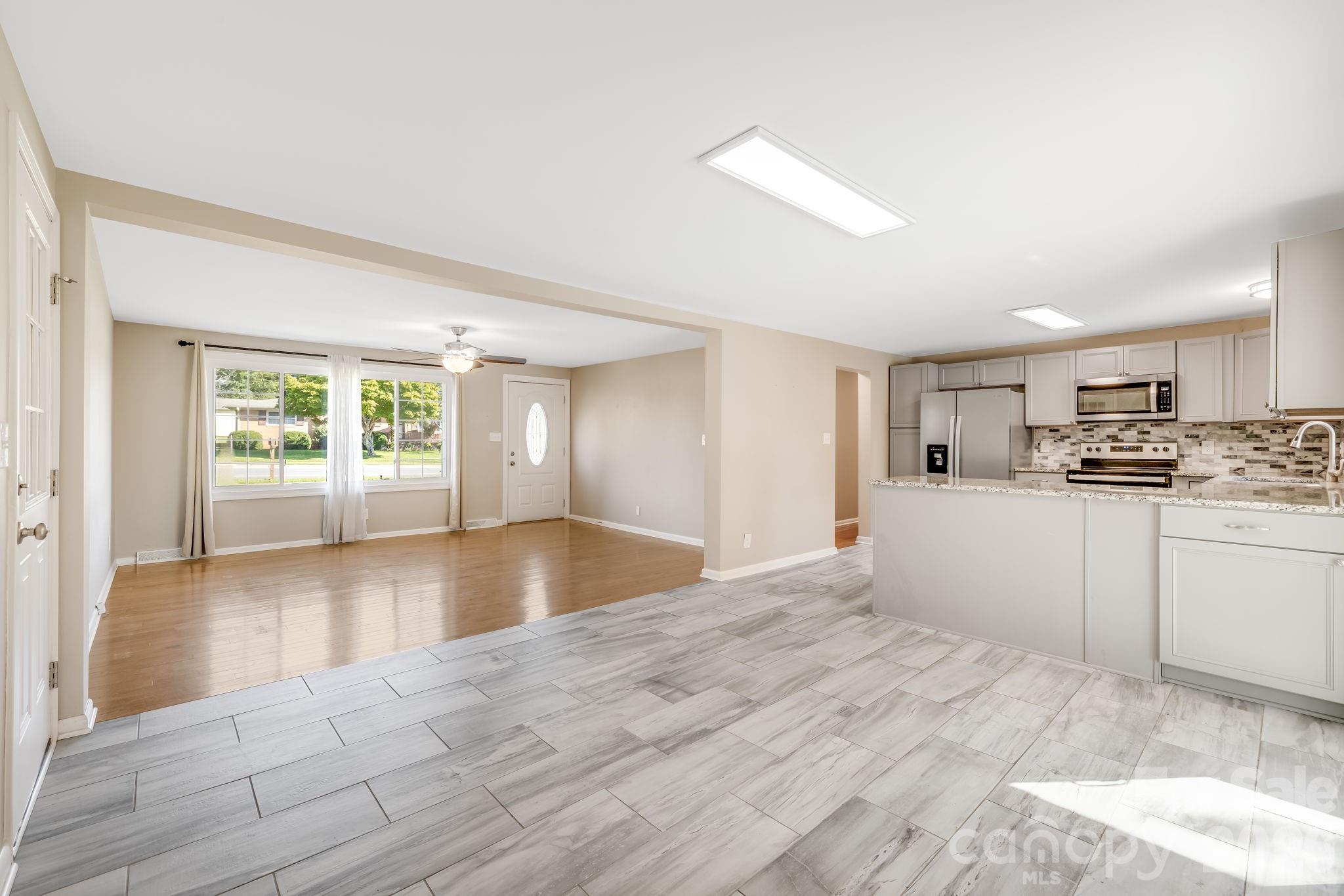 409 Oak Street Extension #40 — Forest City