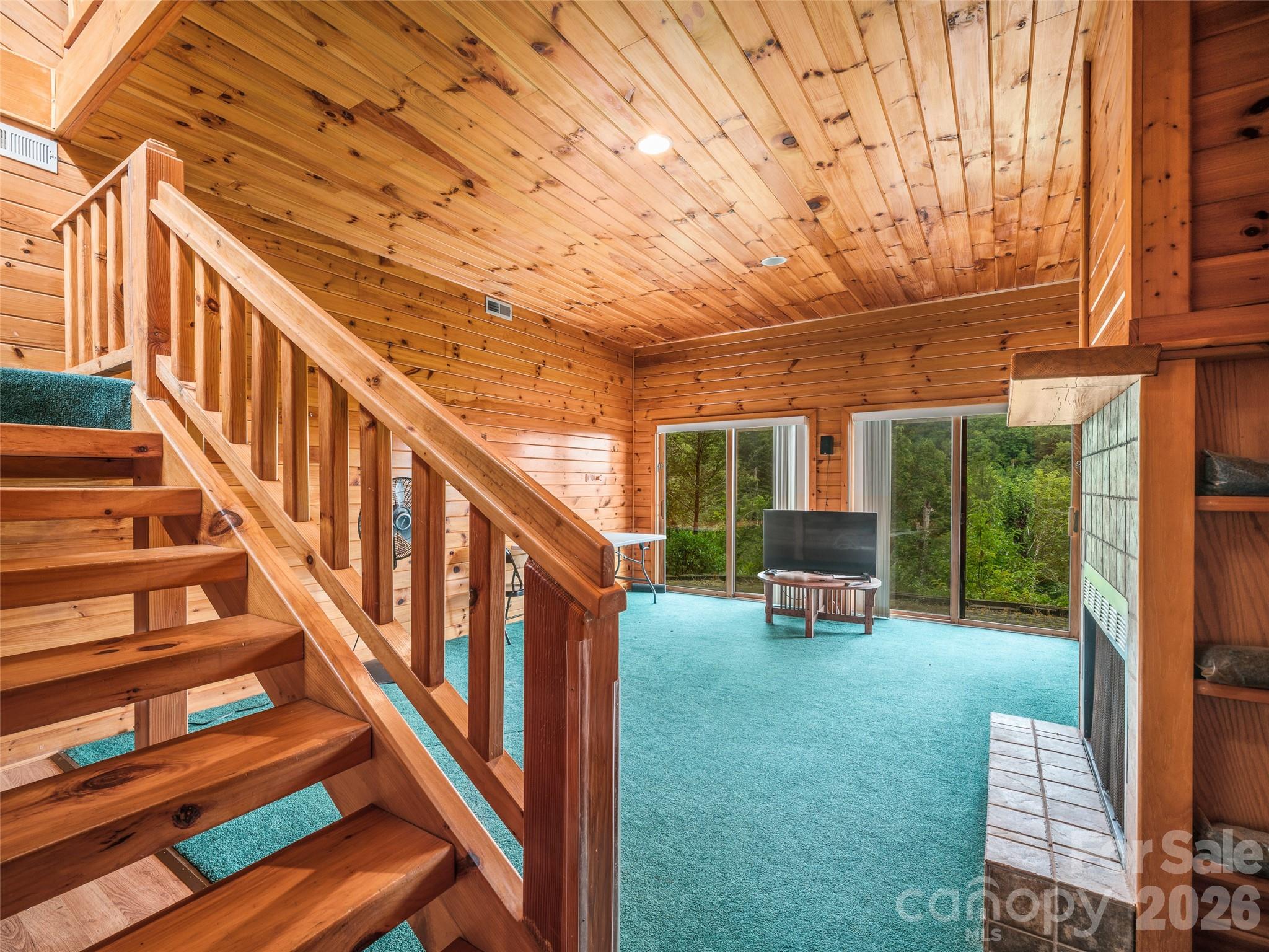 156 Winterstar Loop — Burnsville