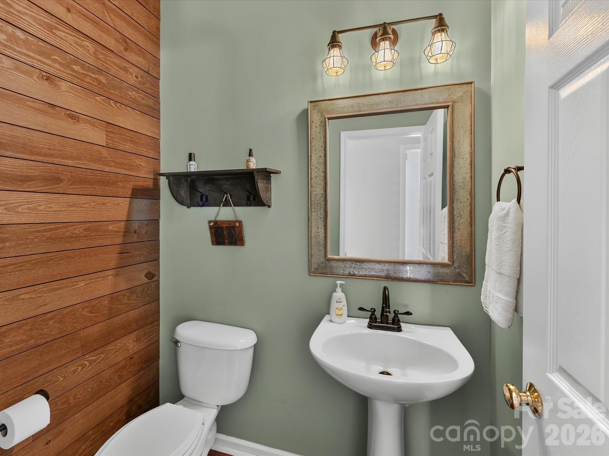 150 W Cavendish Drive — Mooresville