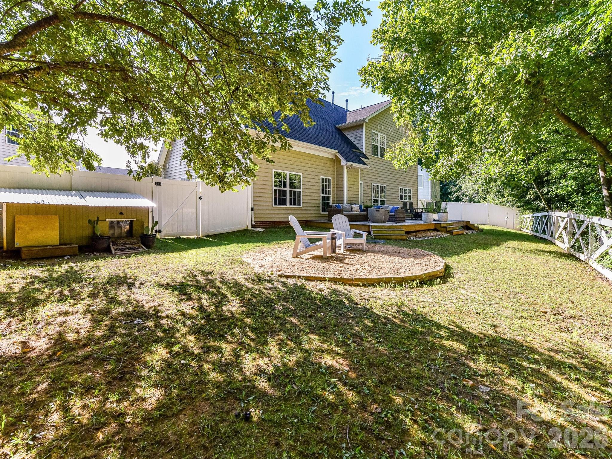 150 W Cavendish Drive — Mooresville