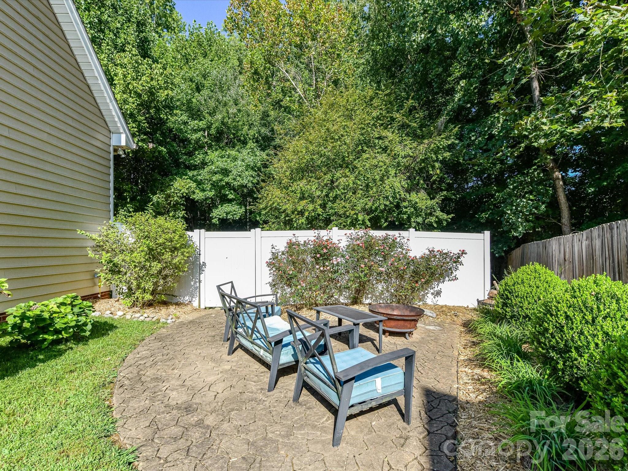 150 W Cavendish Drive — Mooresville