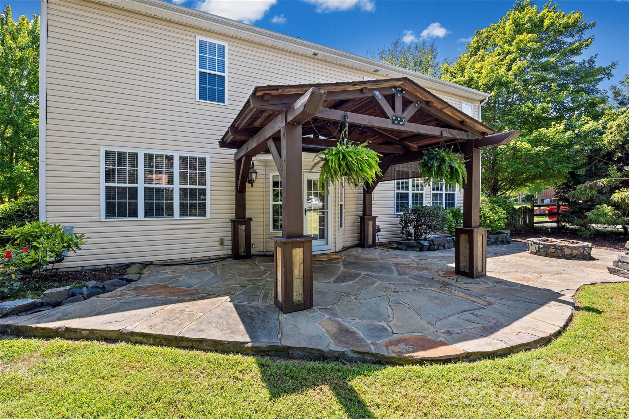 9118 Spratt Lane — Waxhaw