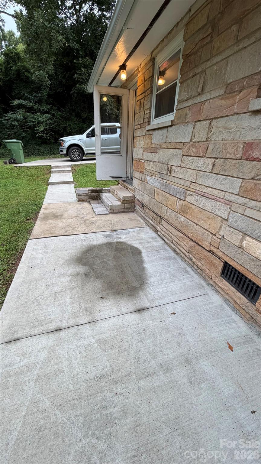 216 Auten Circle — Mount Holly