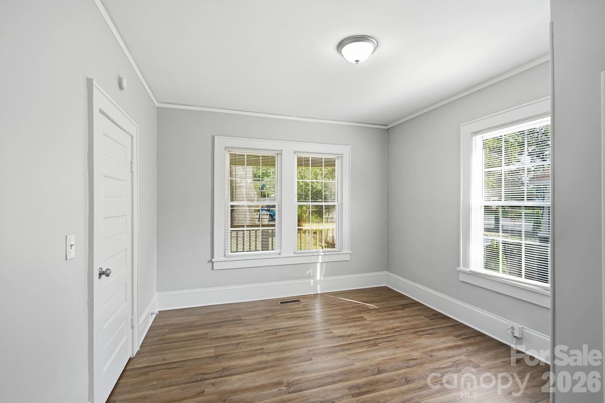 401 Skyland Avenue — Charlotte