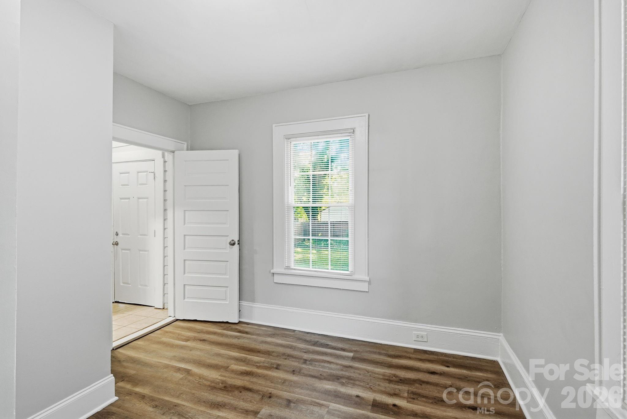 401 Skyland Avenue — Charlotte