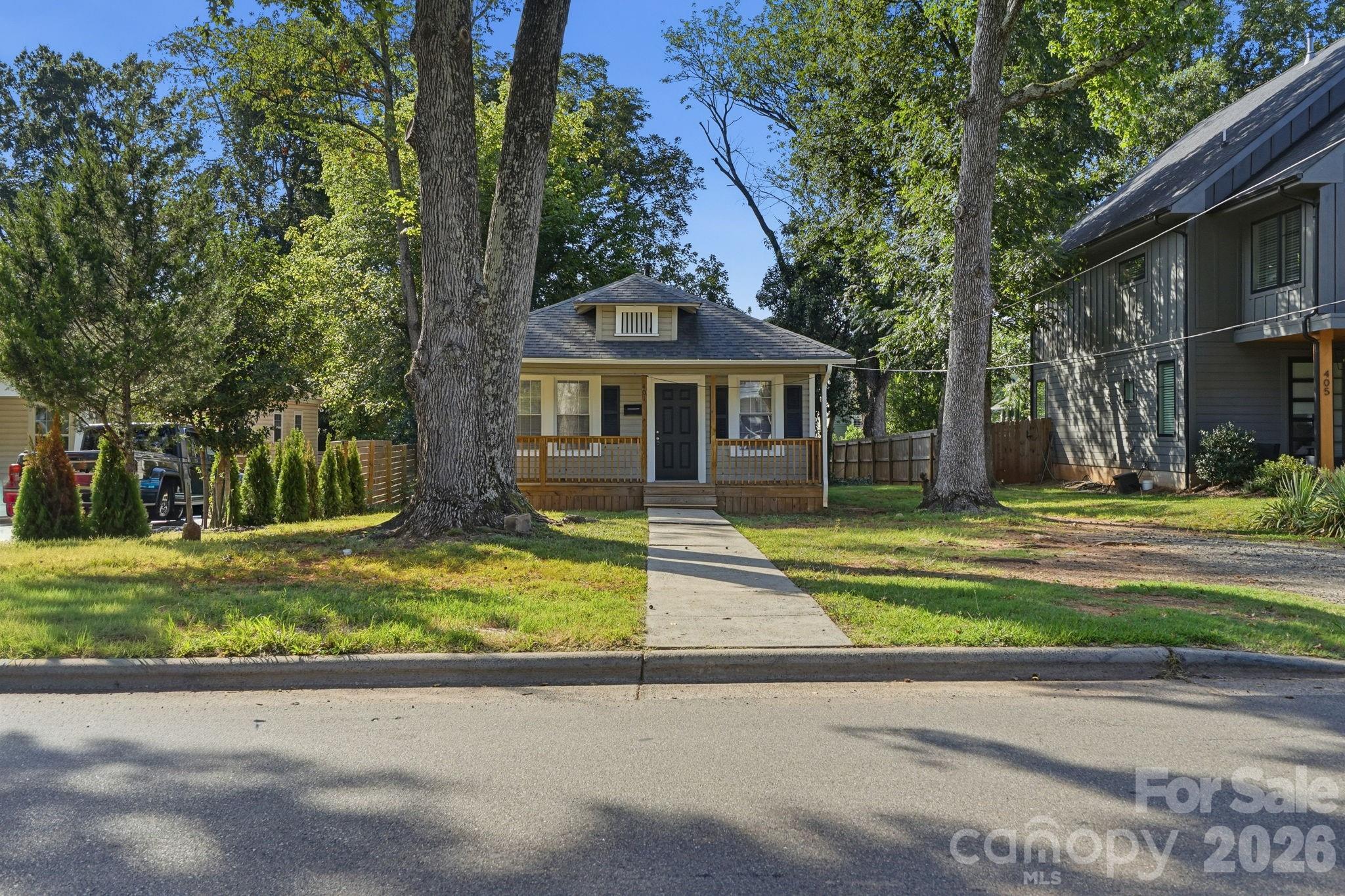 401 Skyland Avenue — Charlotte
