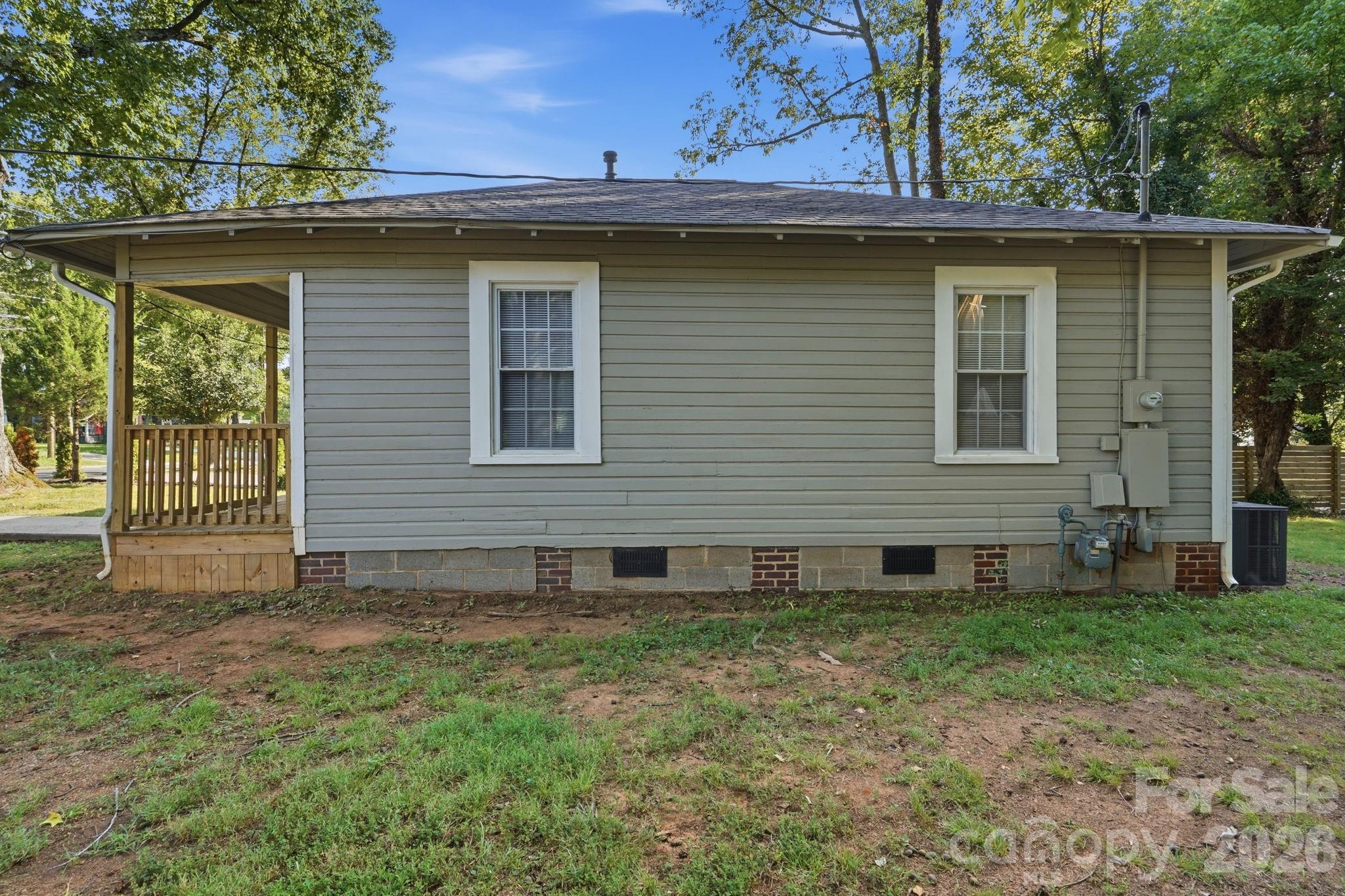 401 Skyland Avenue — Charlotte