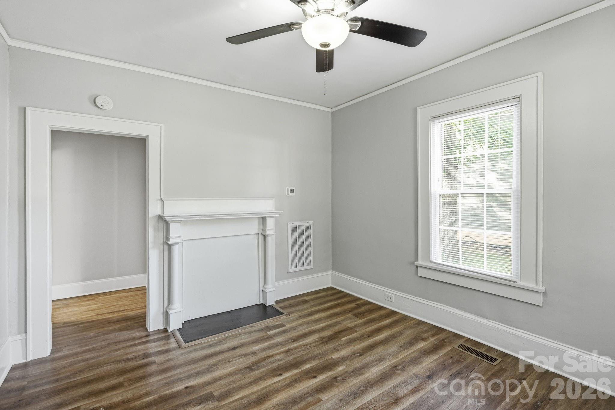 401 Skyland Avenue — Charlotte