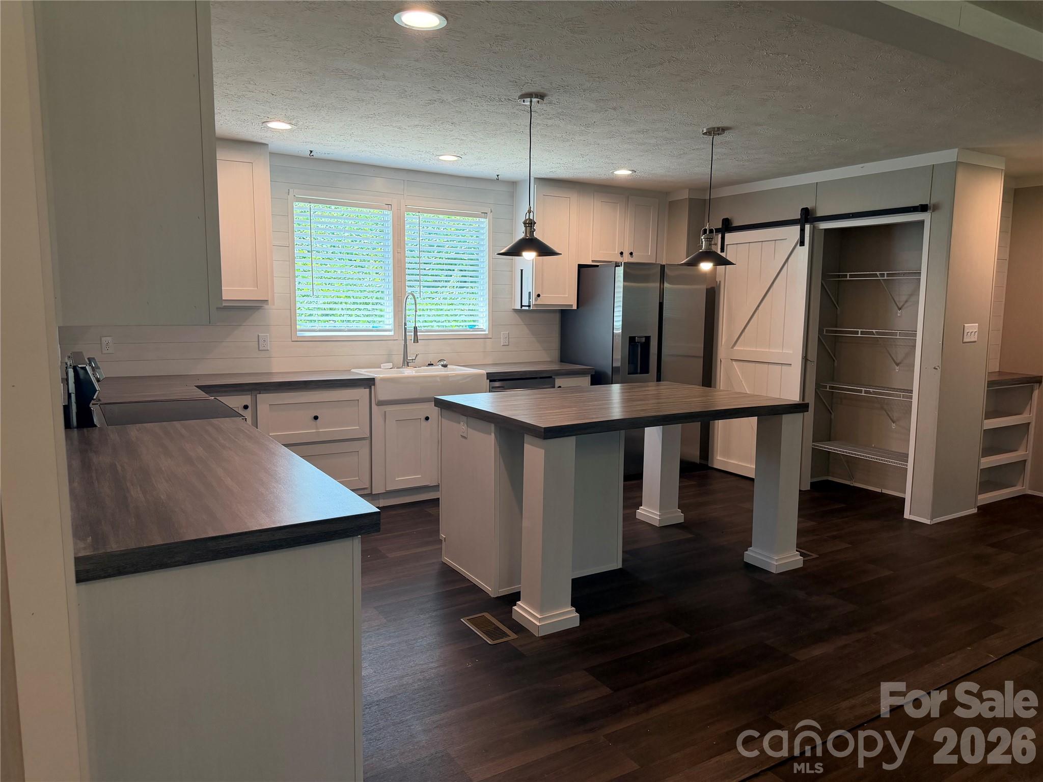 66 Neely Drive — Hendersonville