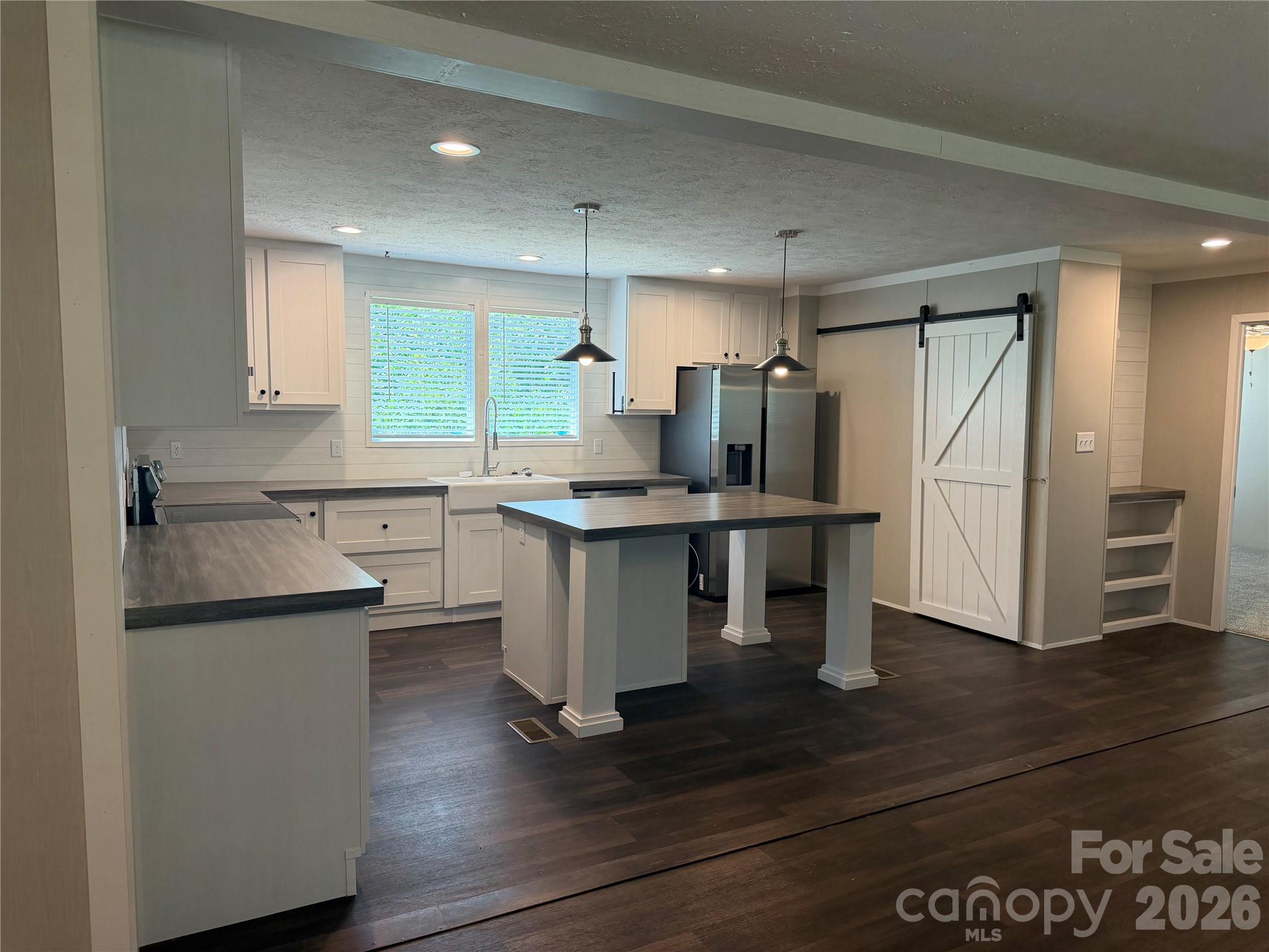 66 Neely Drive — Hendersonville
