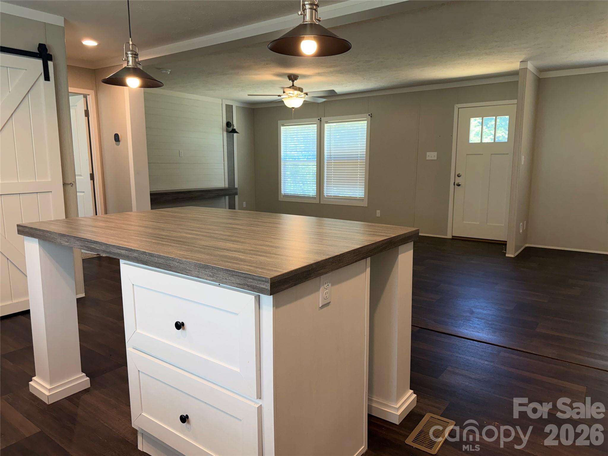 66 Neely Drive — Hendersonville