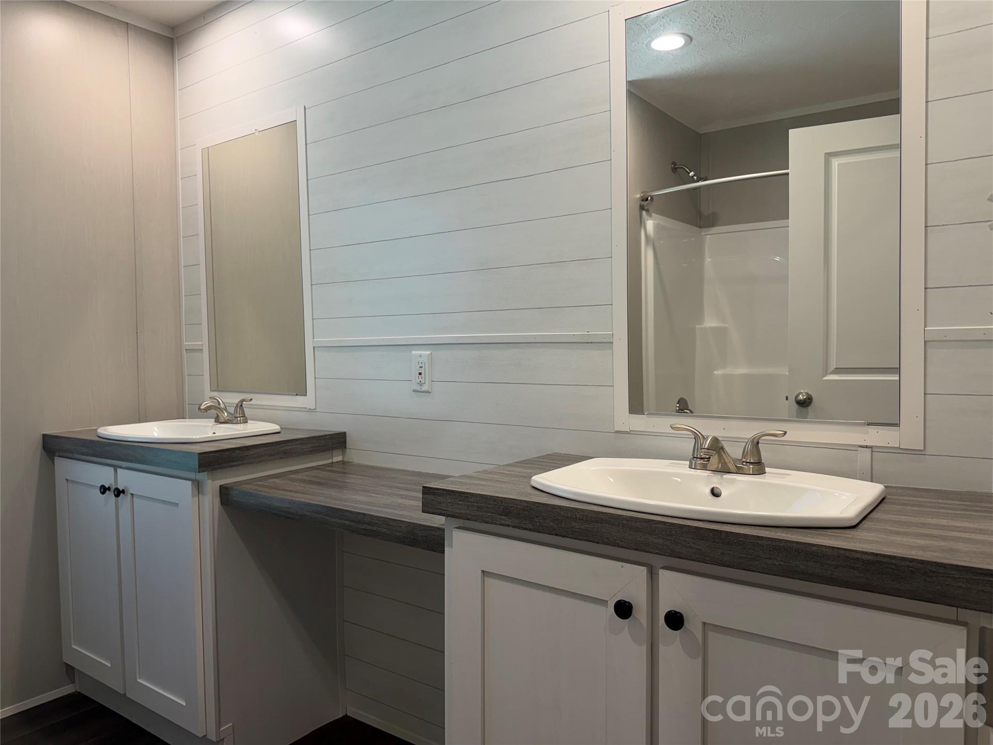 66 Neely Drive — Hendersonville