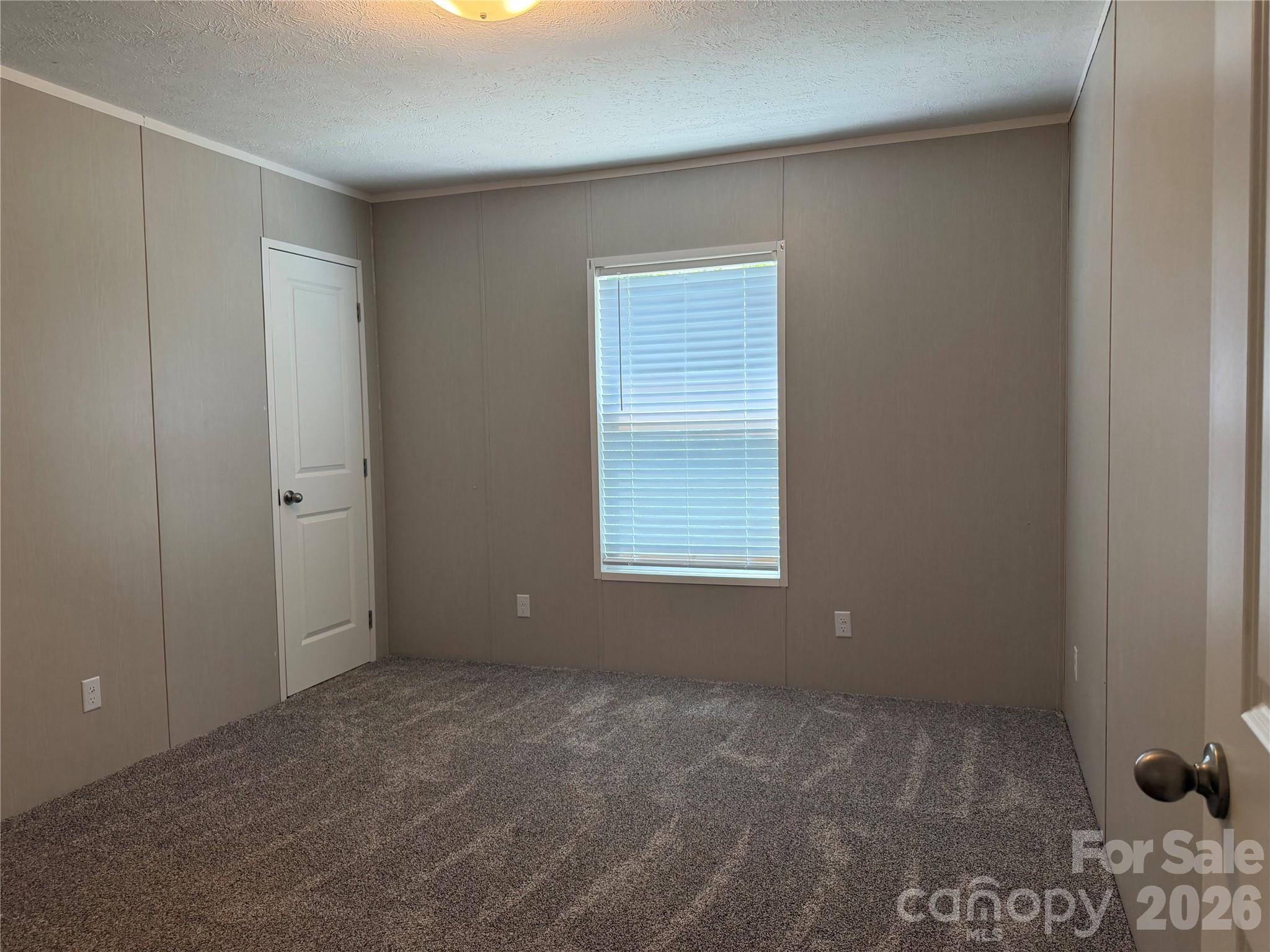 66 Neely Drive — Hendersonville