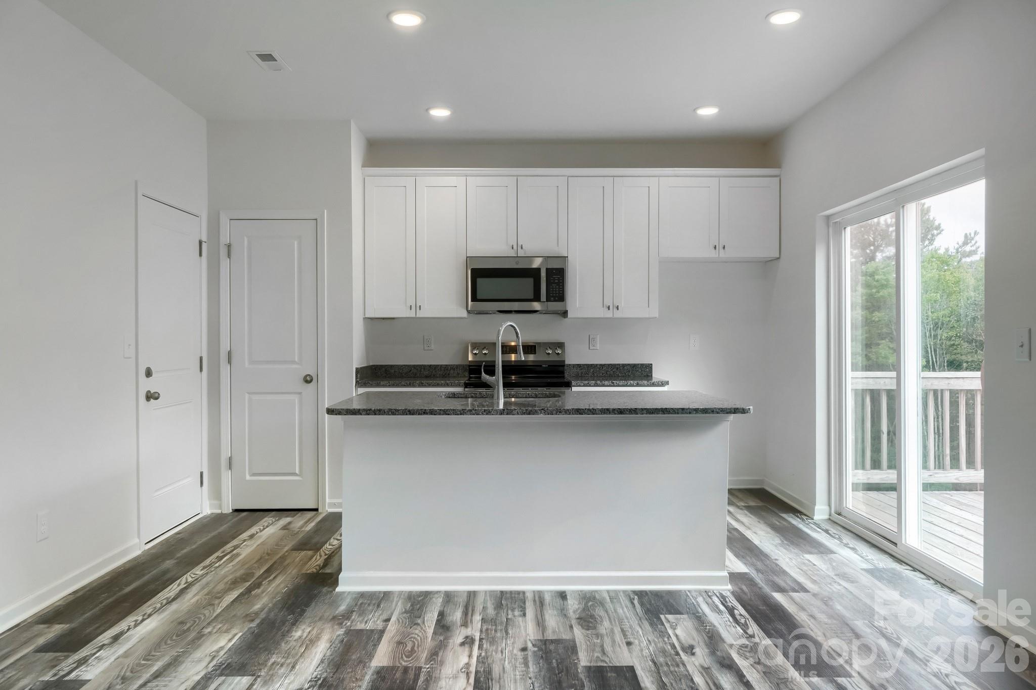 111 Carrisa Lane — Troutman