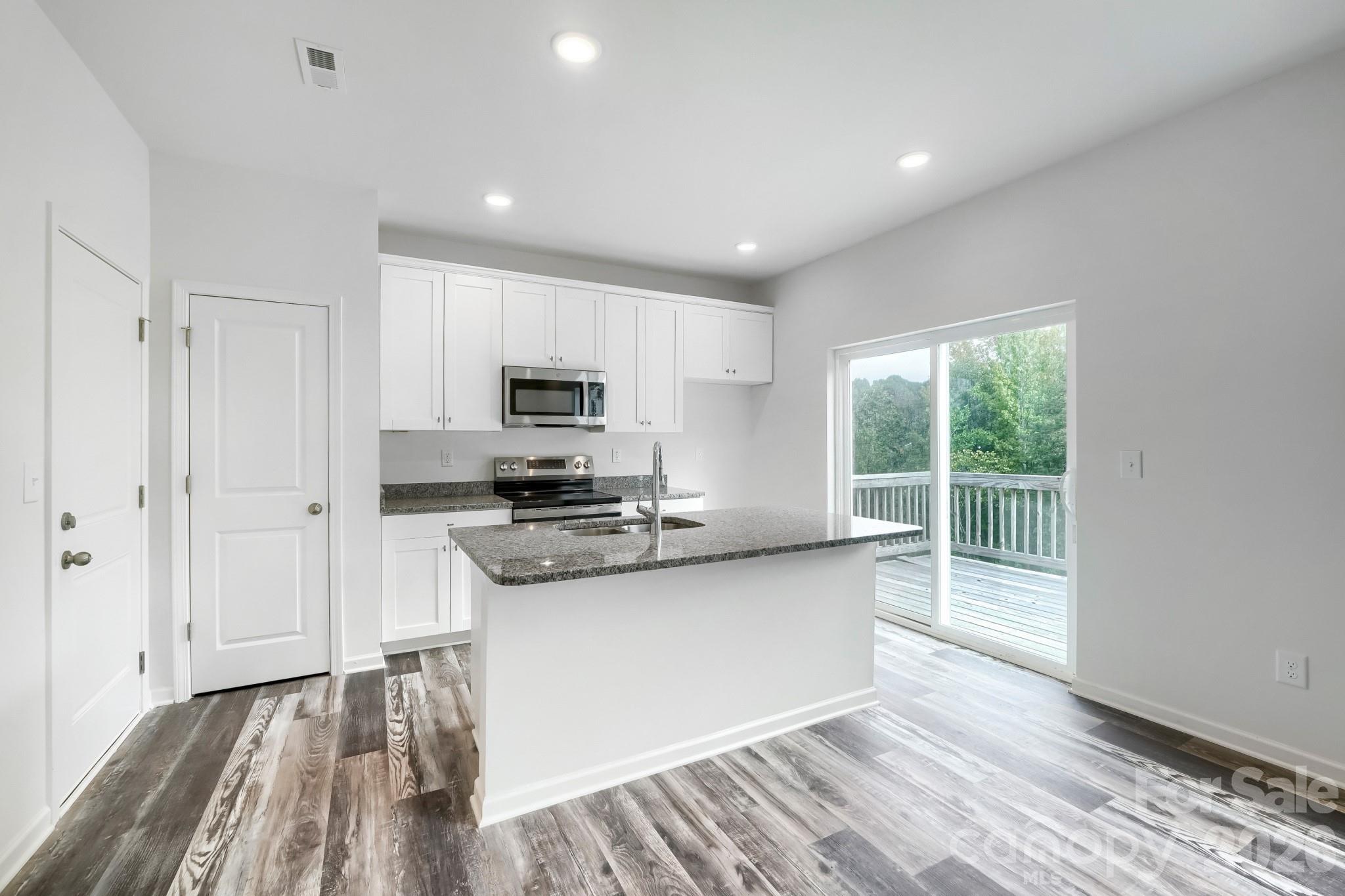 111 Carrisa Lane — Troutman