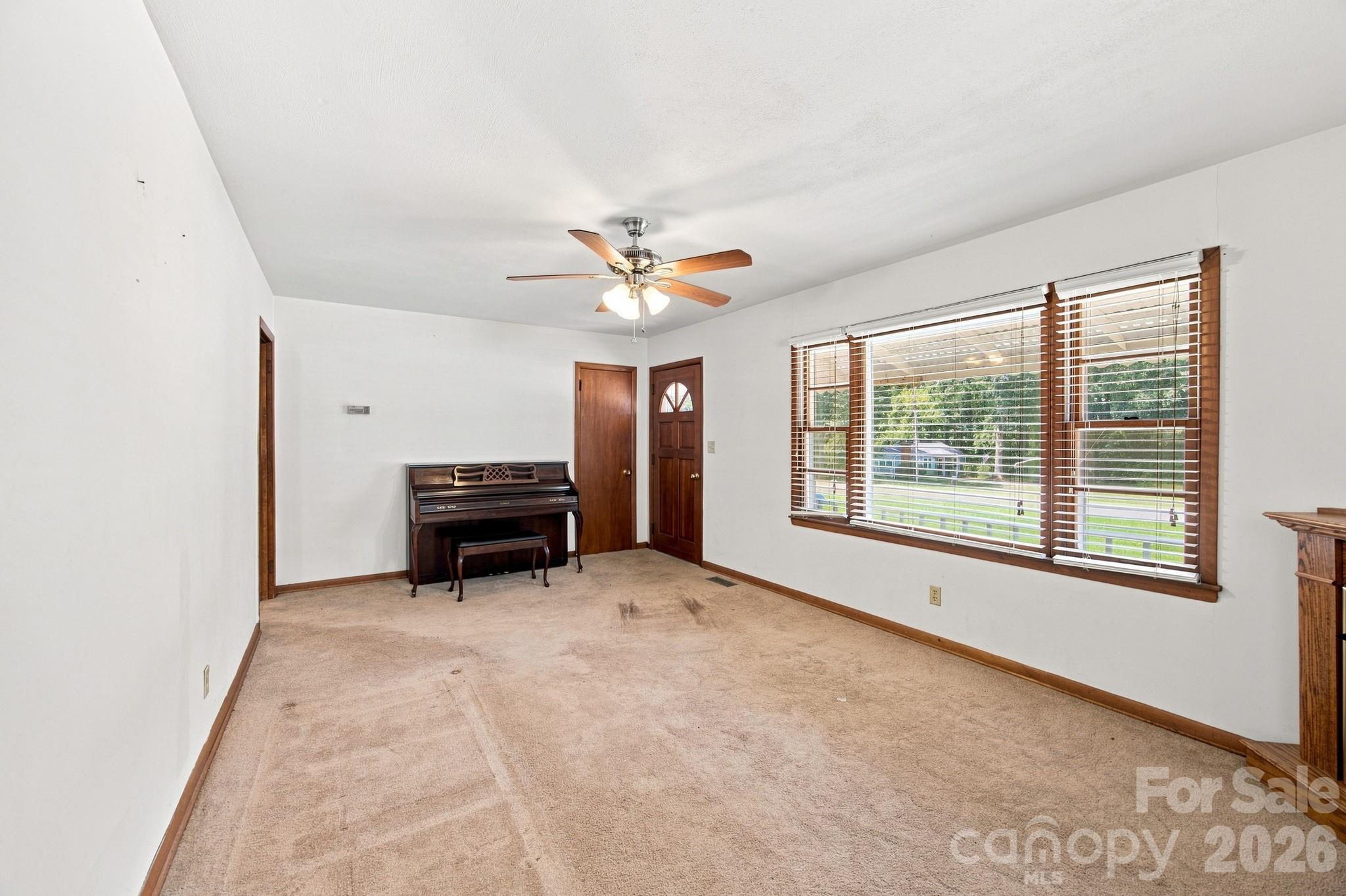 100 Abernathy Street — Mount Holly