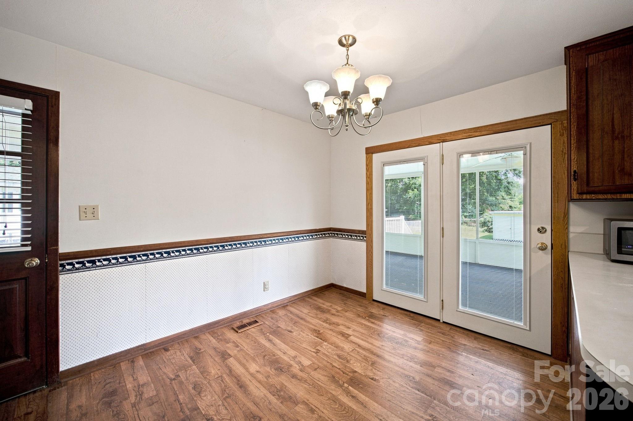 100 Abernathy Street — Mount Holly