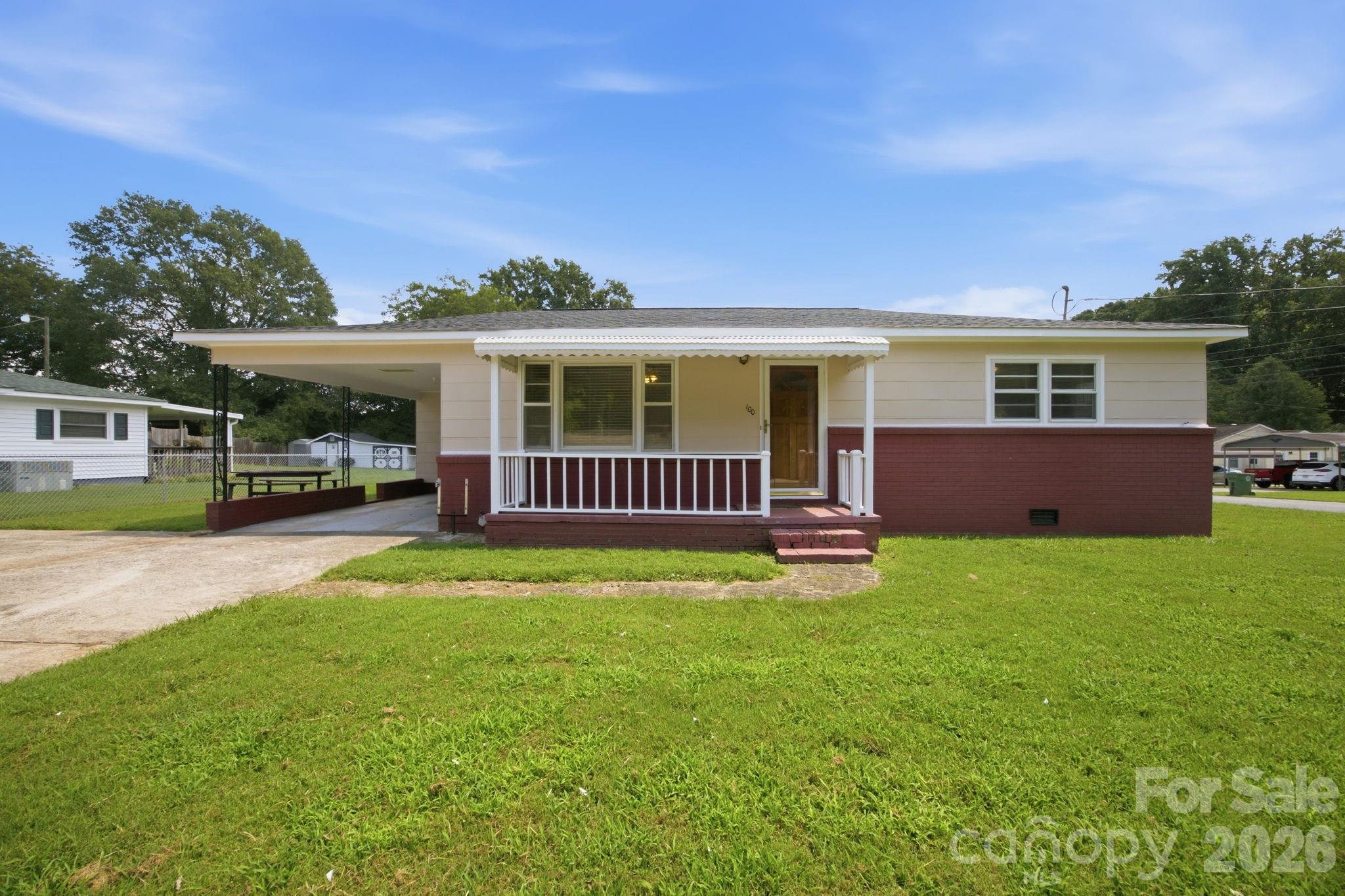 100 Abernathy Street — Mount Holly