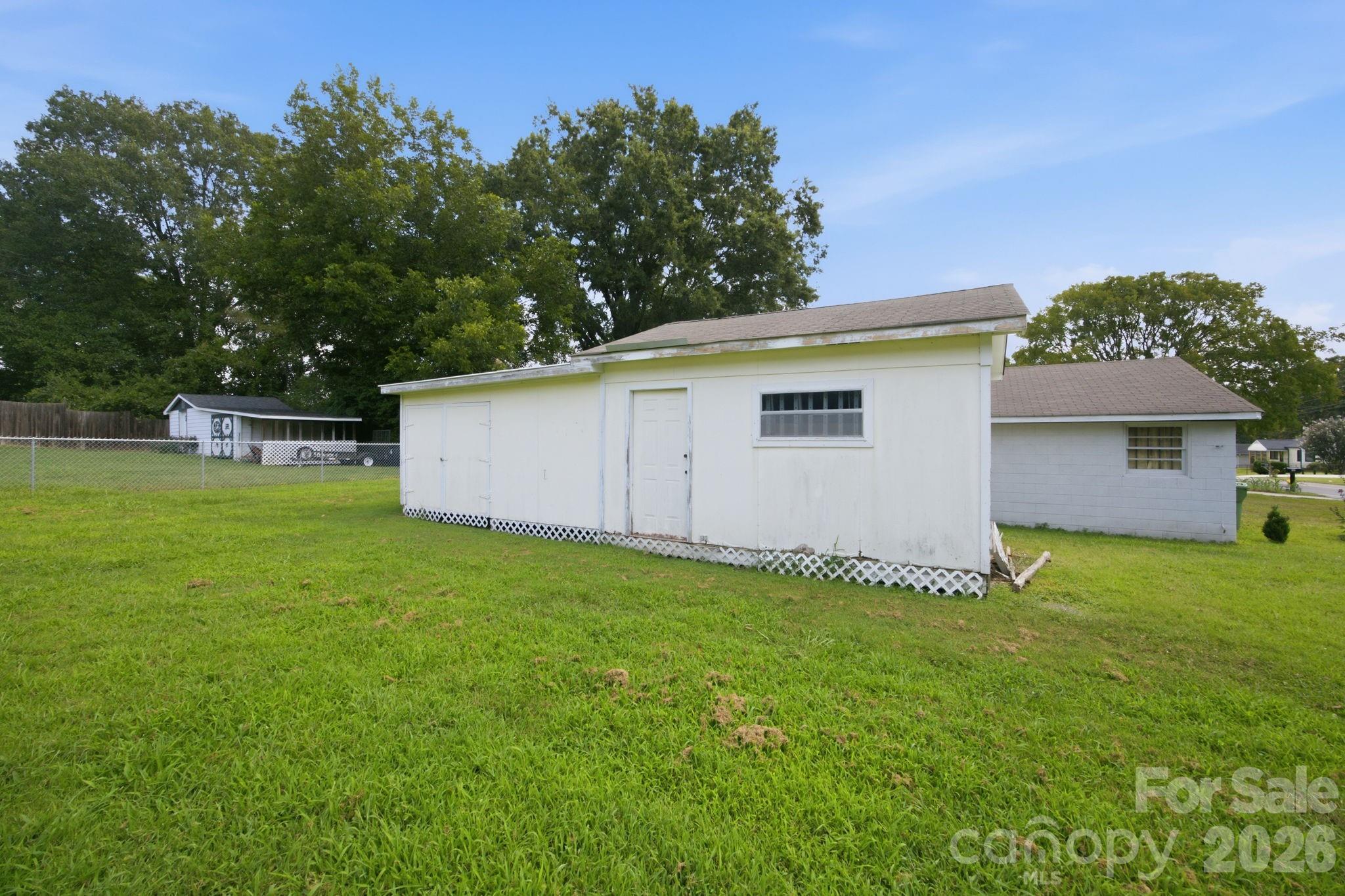 100 Abernathy Street — Mount Holly