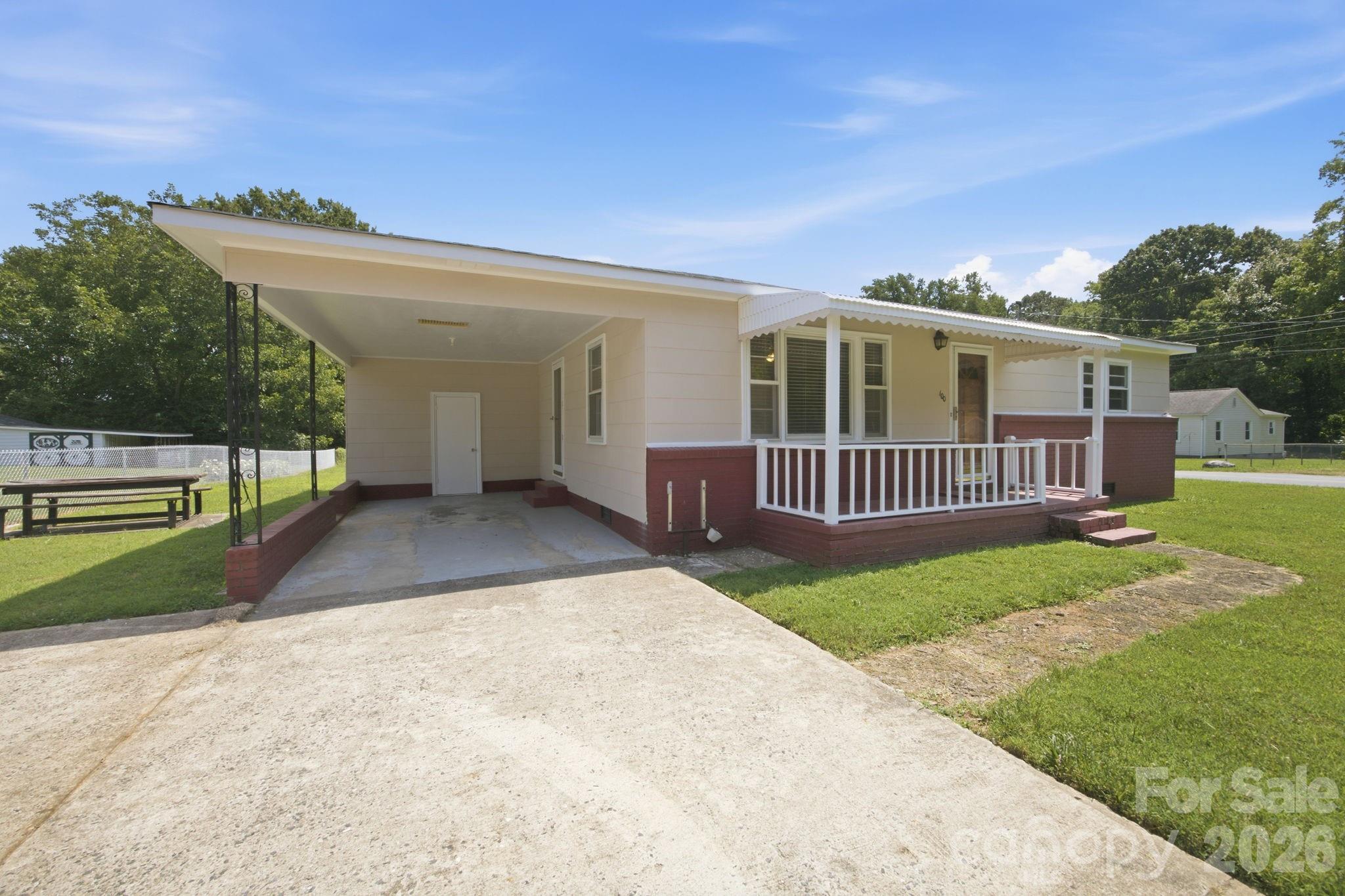 100 Abernathy Street — Mount Holly
