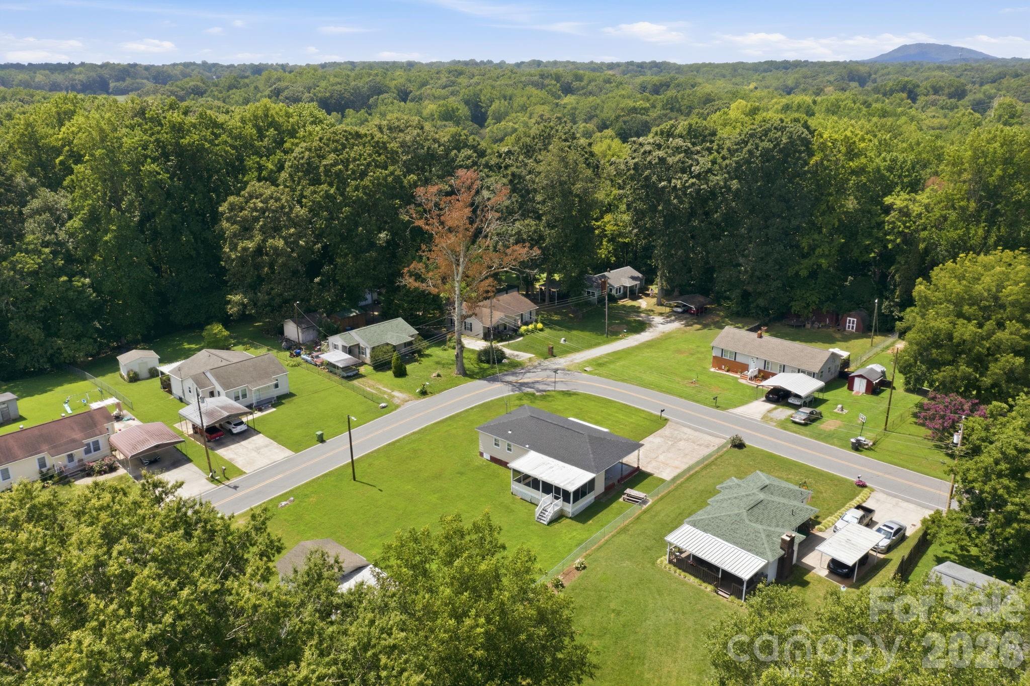 100 Abernathy Street — Mount Holly