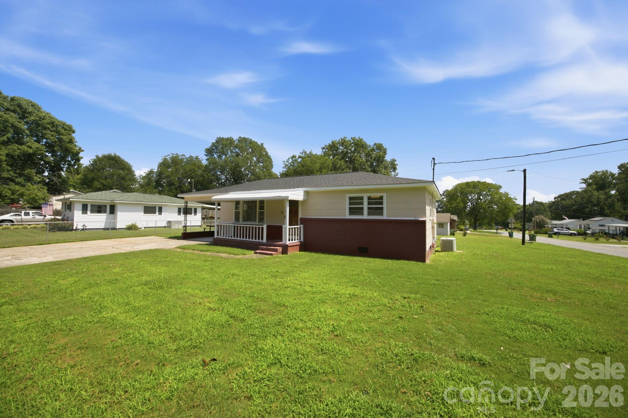 100 Abernathy Street — Mount Holly