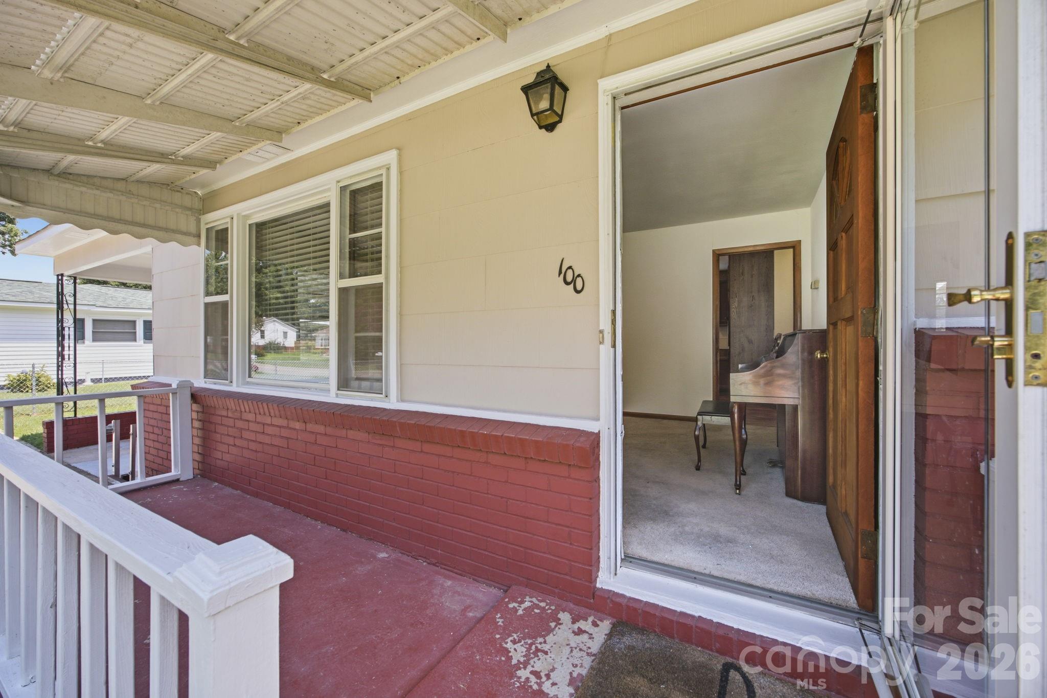 100 Abernathy Street — Mount Holly