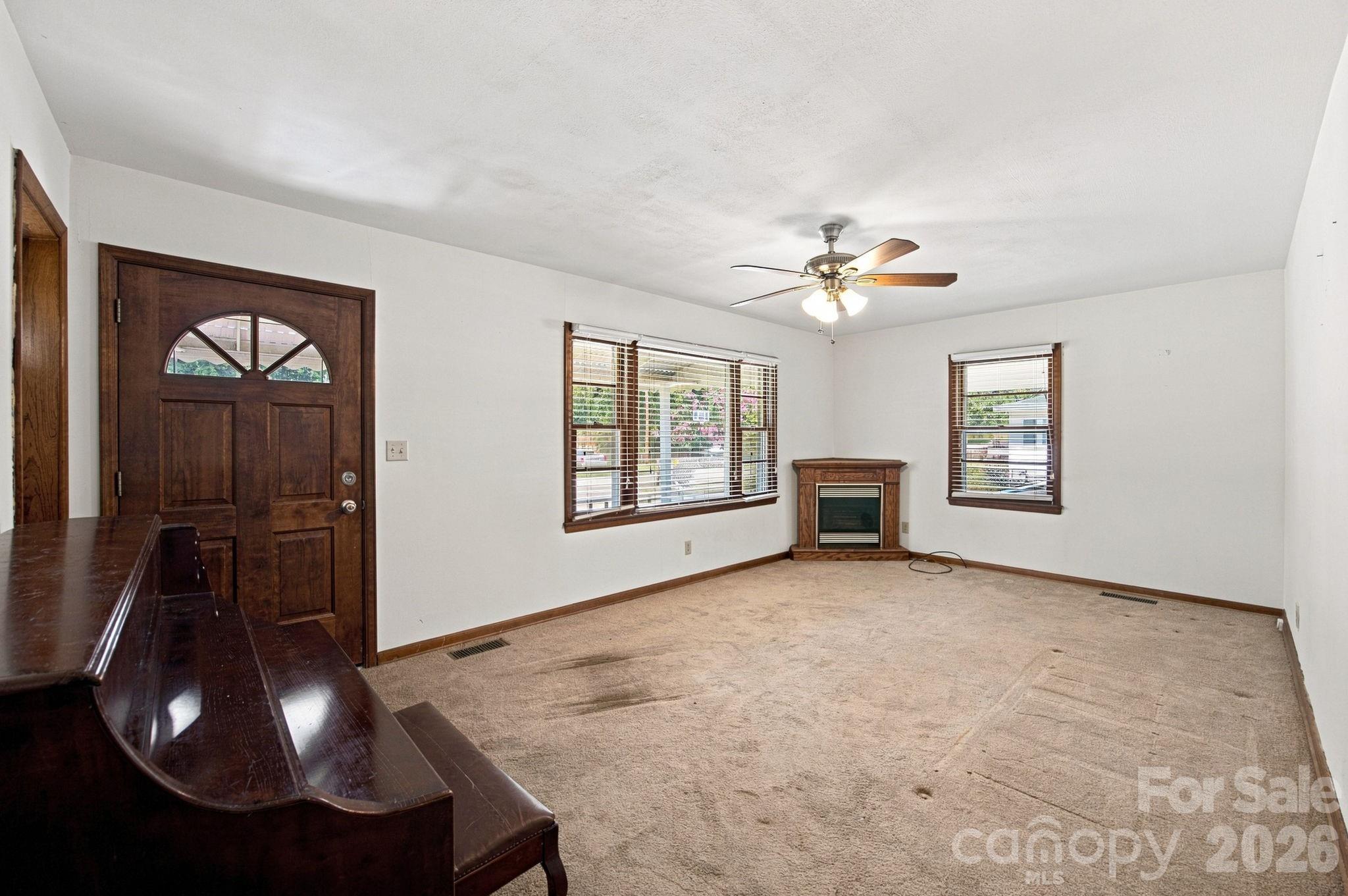 100 Abernathy Street — Mount Holly