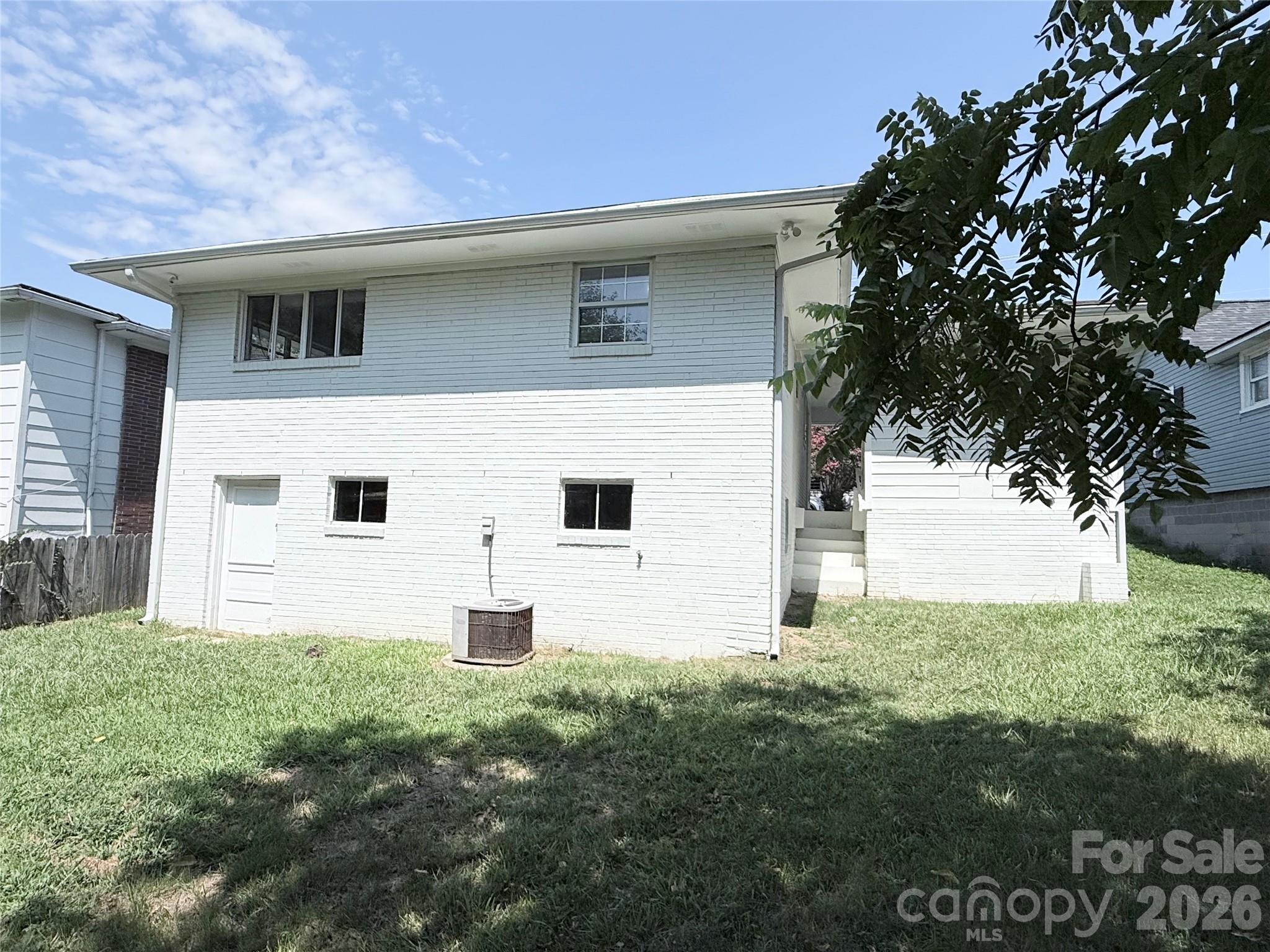 1507 W Horah Street — Salisbury