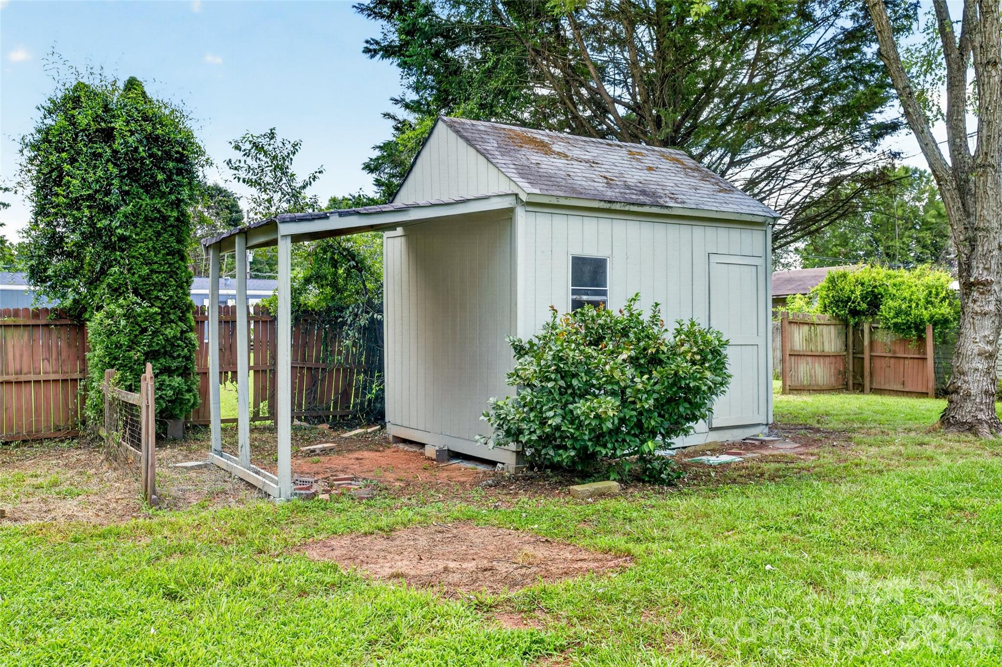 3312 Amity Hill Road — Statesville