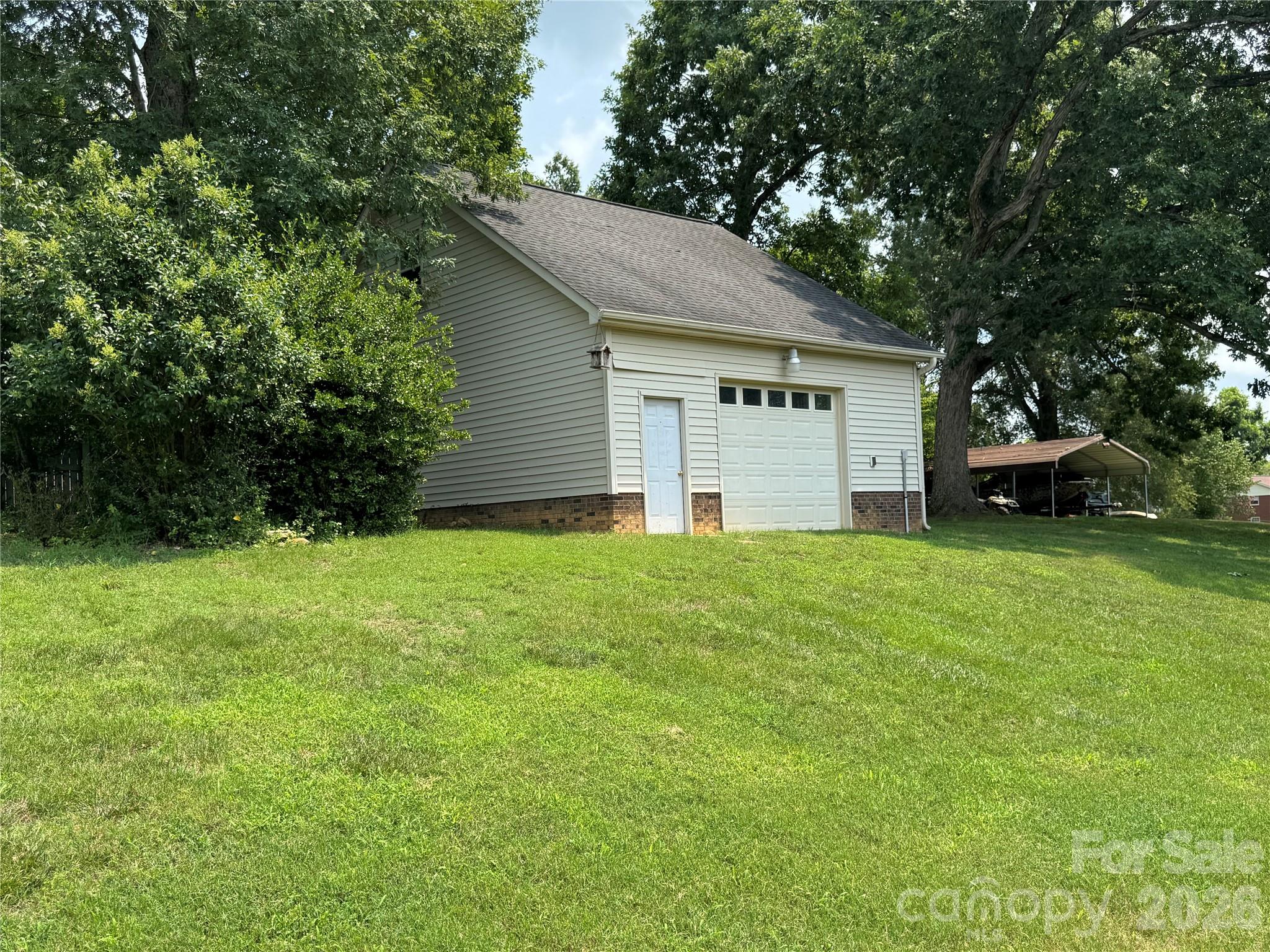 804 Lauras Lane — Albemarle