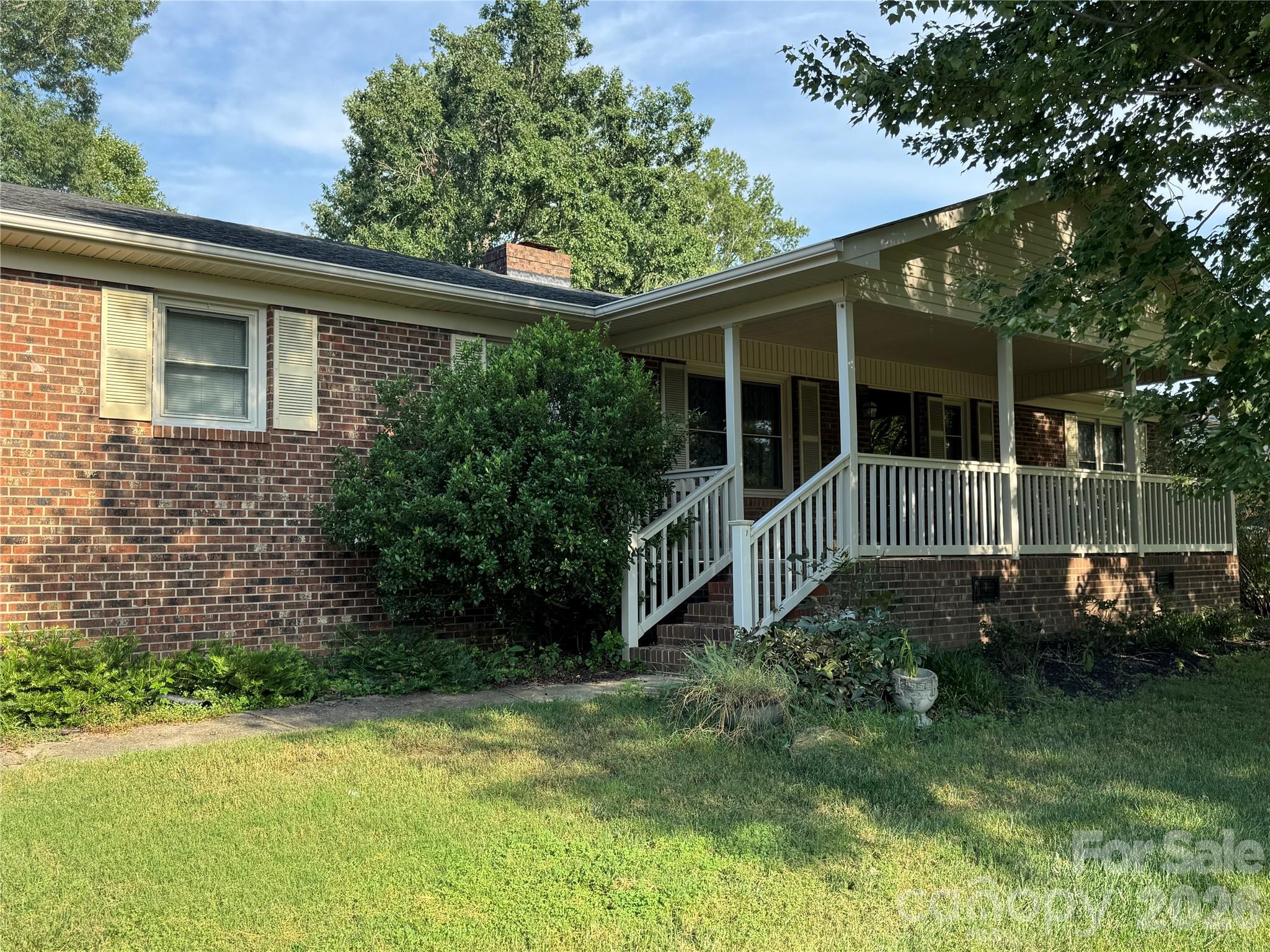 804 Lauras Lane — Albemarle