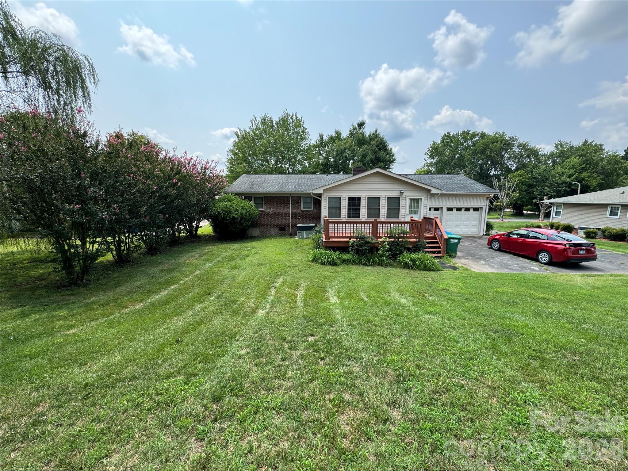 804 Lauras Lane — Albemarle