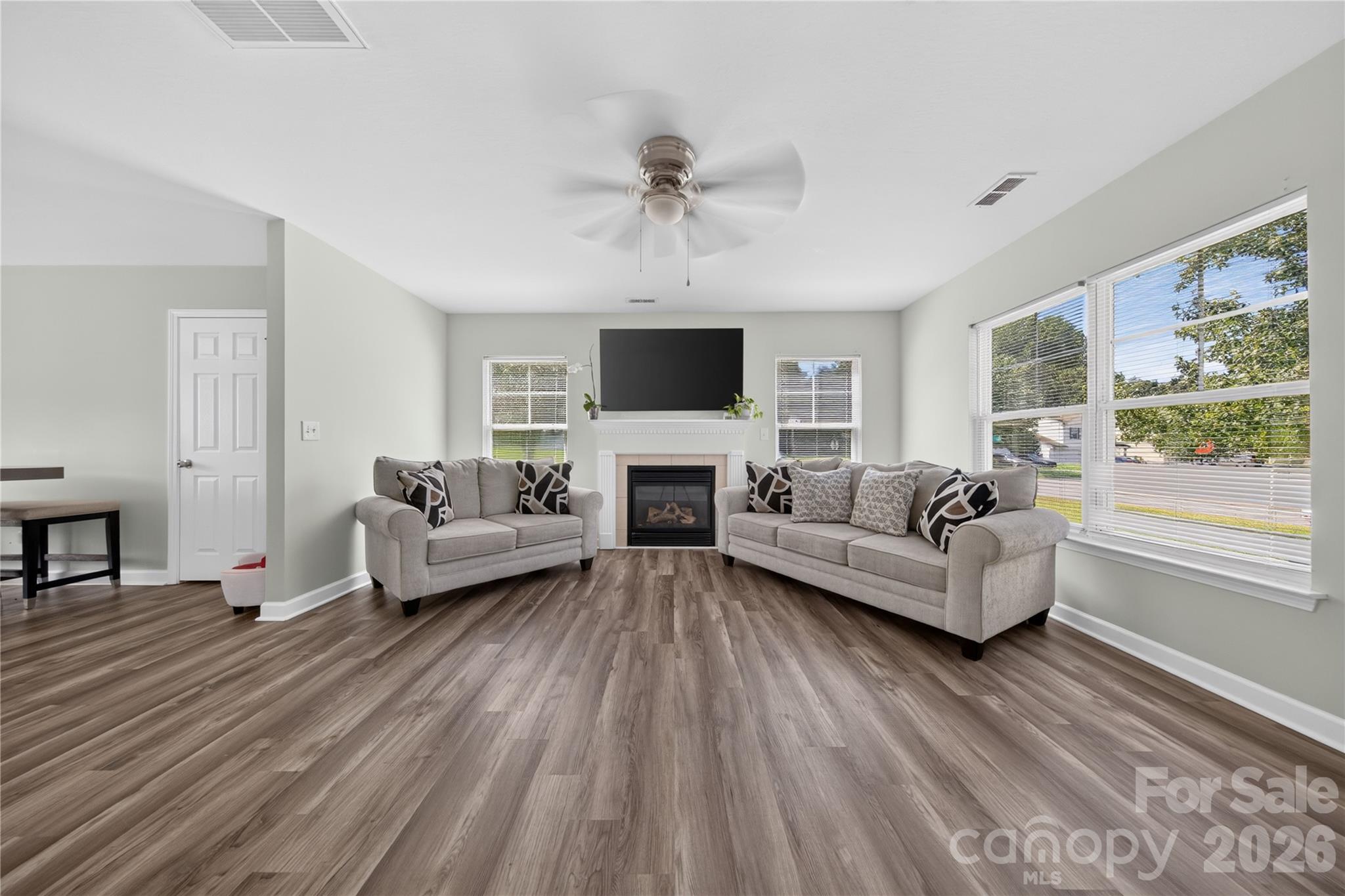 2047 Sonoma Valley Drive — Charlotte