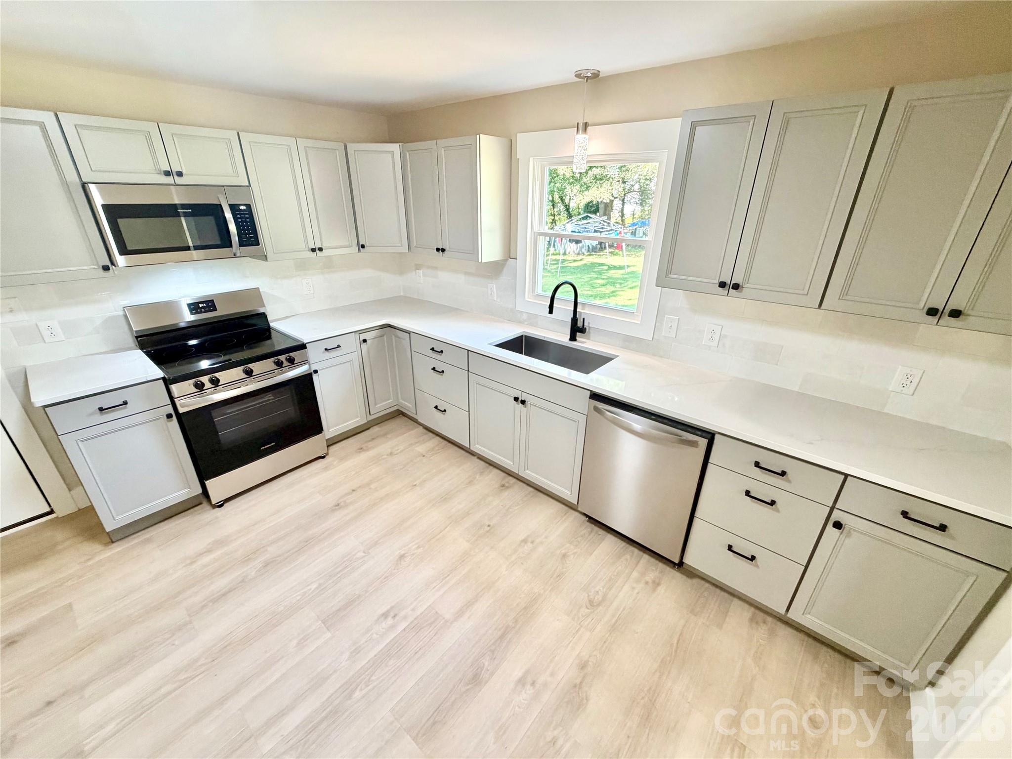 88 Polk Street — Taylorsville