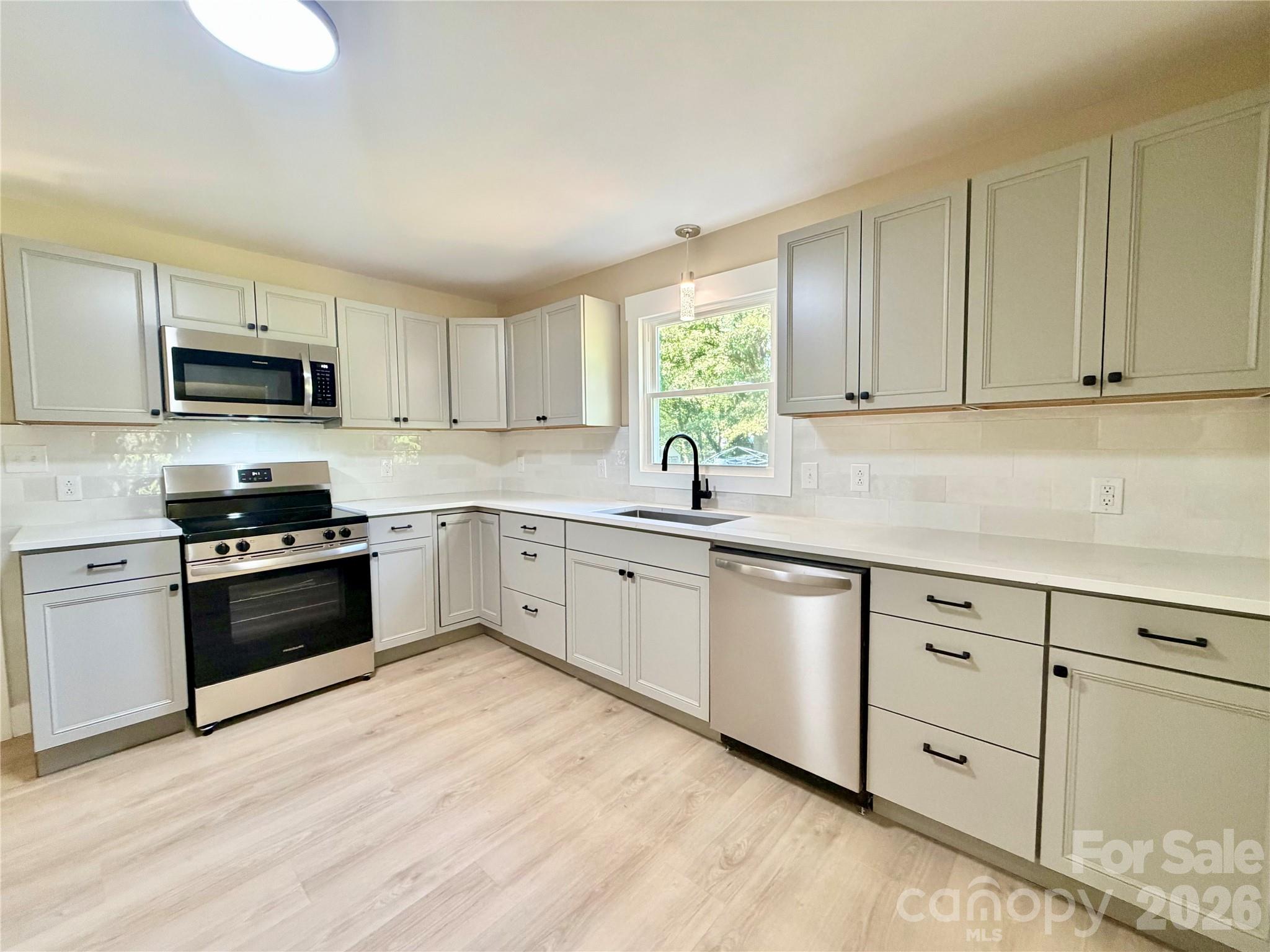 88 Polk Street — Taylorsville