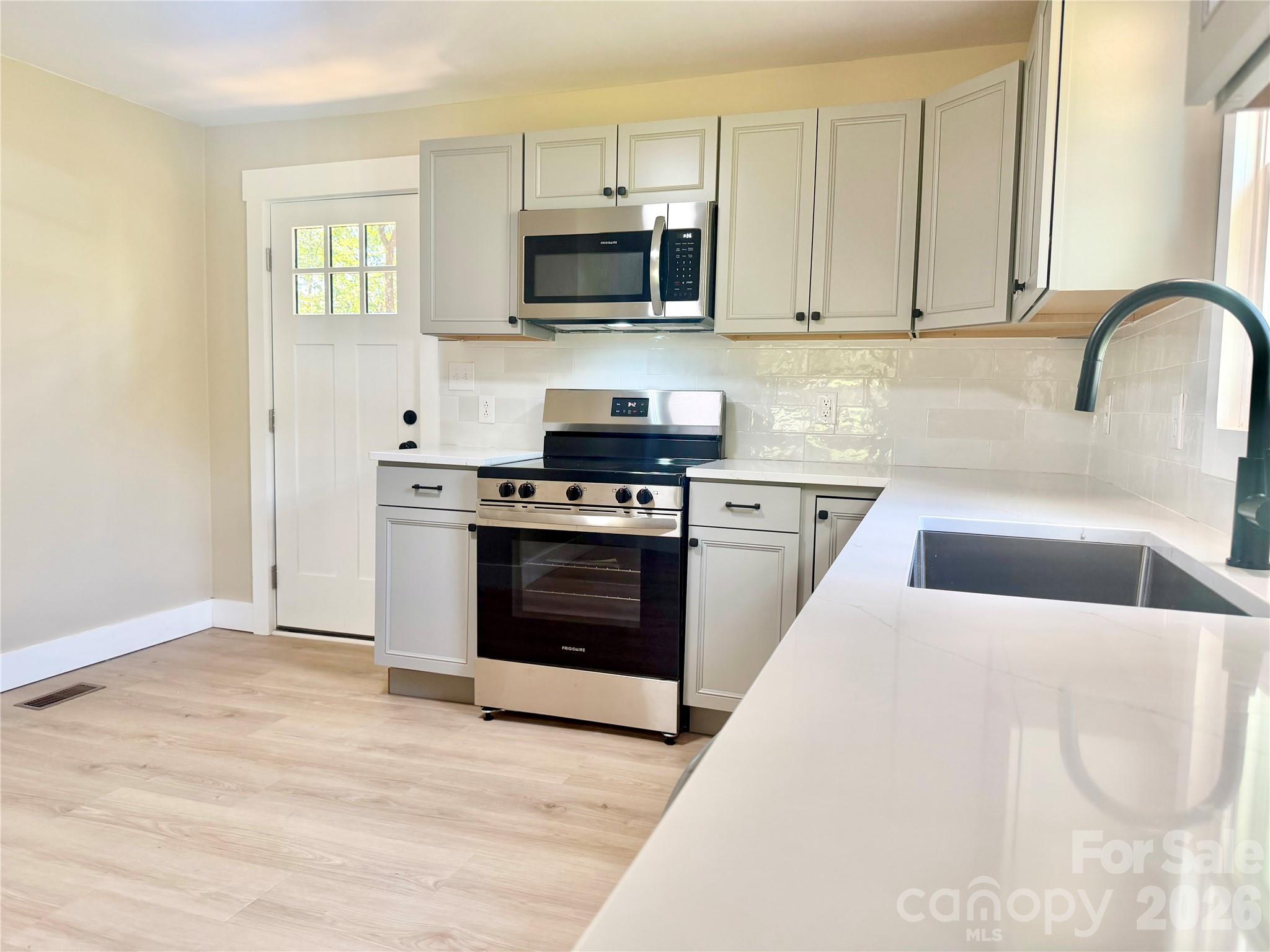 88 Polk Street — Taylorsville