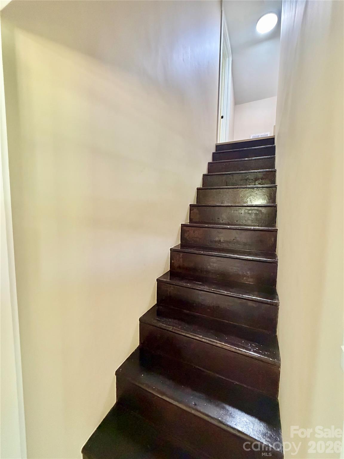 88 Polk Street — Taylorsville