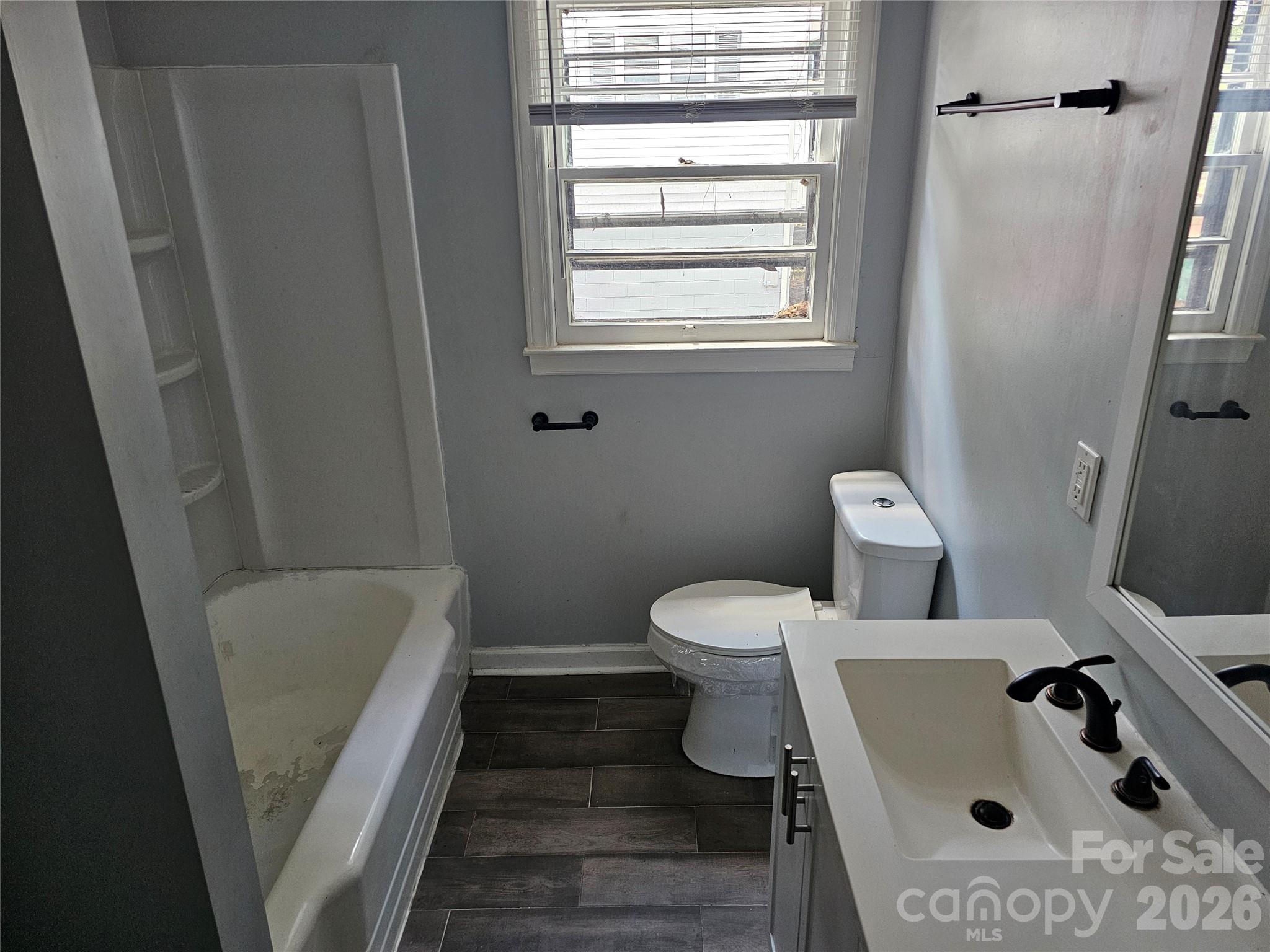 840 W Garrison Boulevard — Gastonia