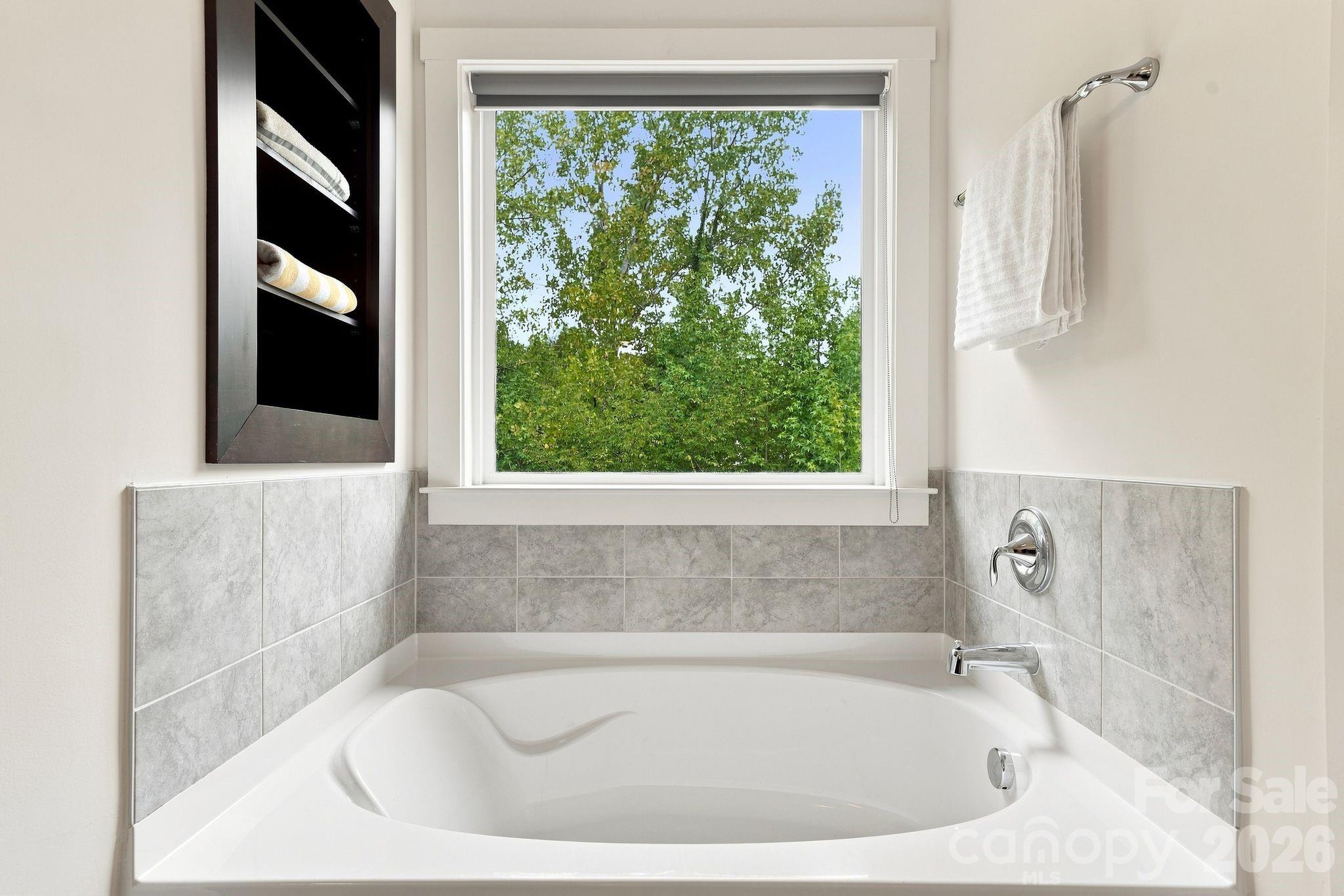 1310 Bershire Lane #L13 — Charlotte