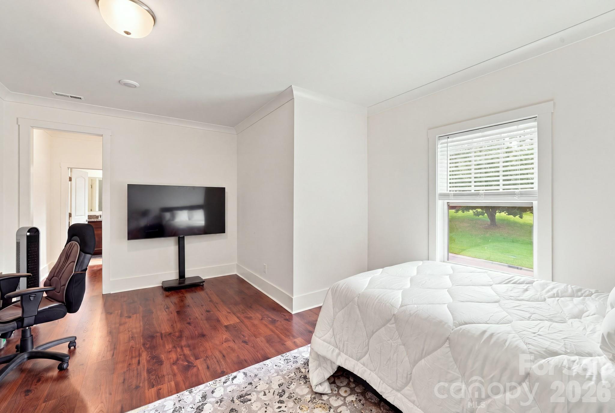 1310 Bershire Lane #L13 — Charlotte
