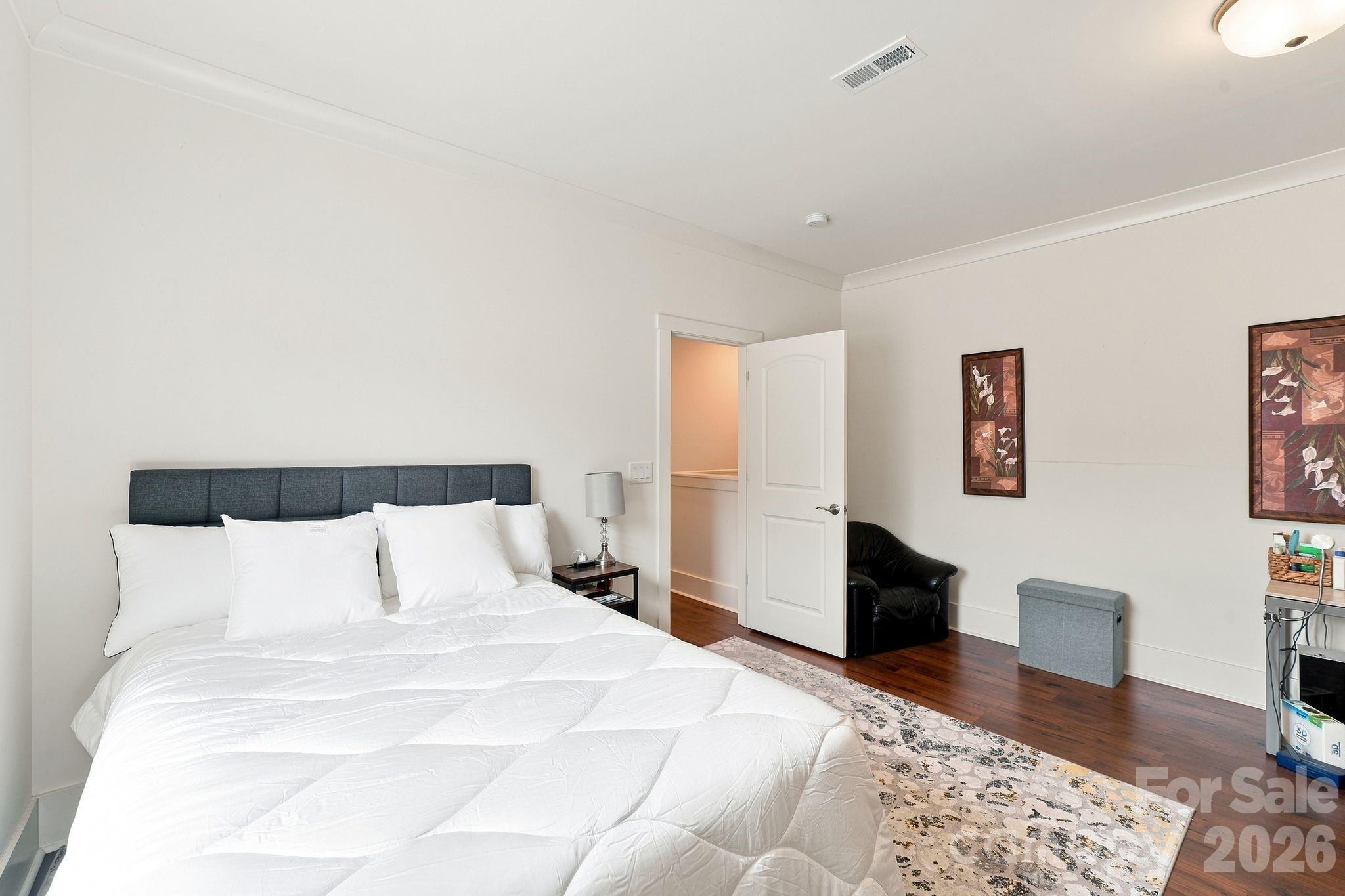 1310 Bershire Lane #L13 — Charlotte