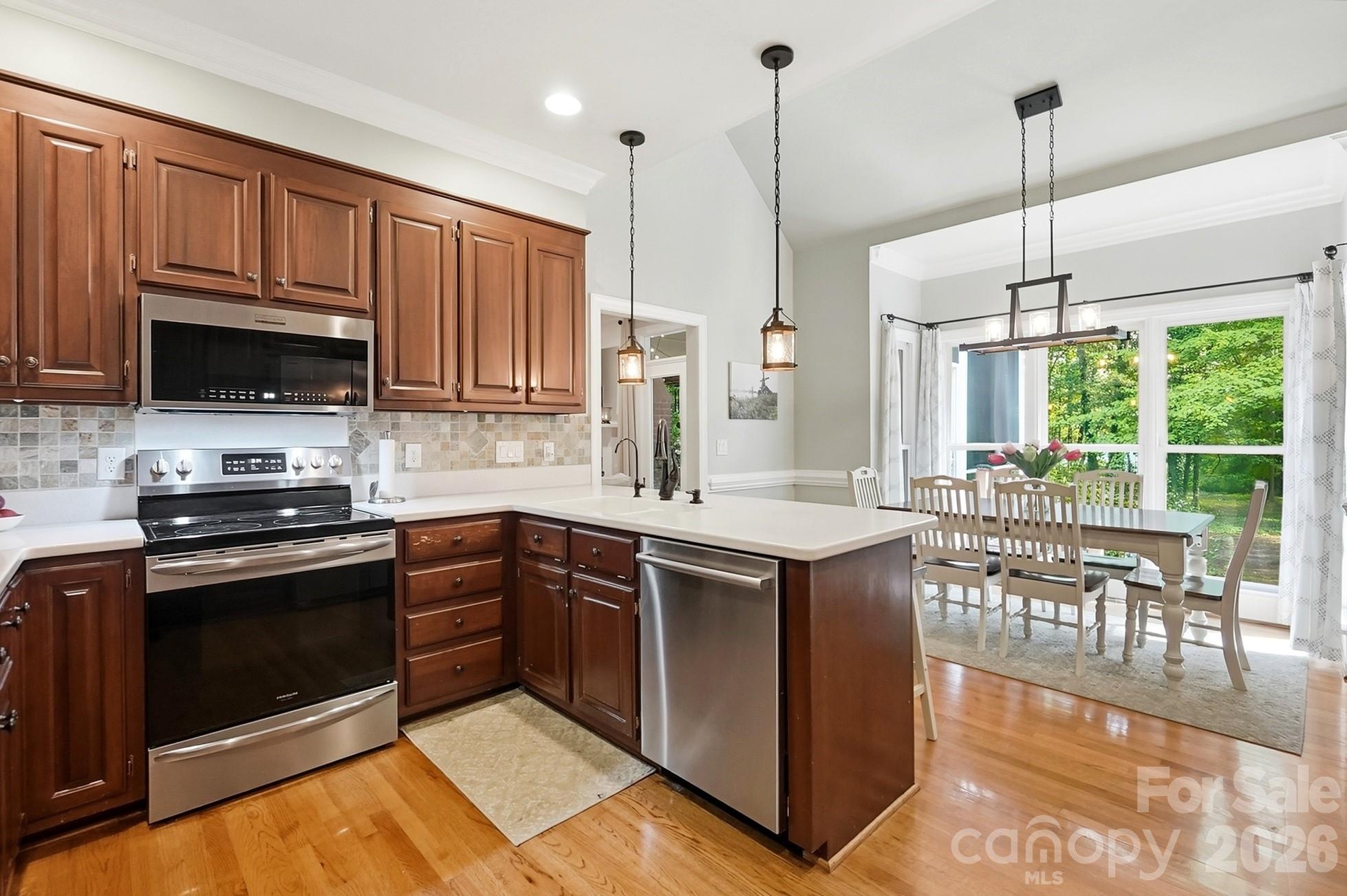 1006 Waterview Lane — Monroe