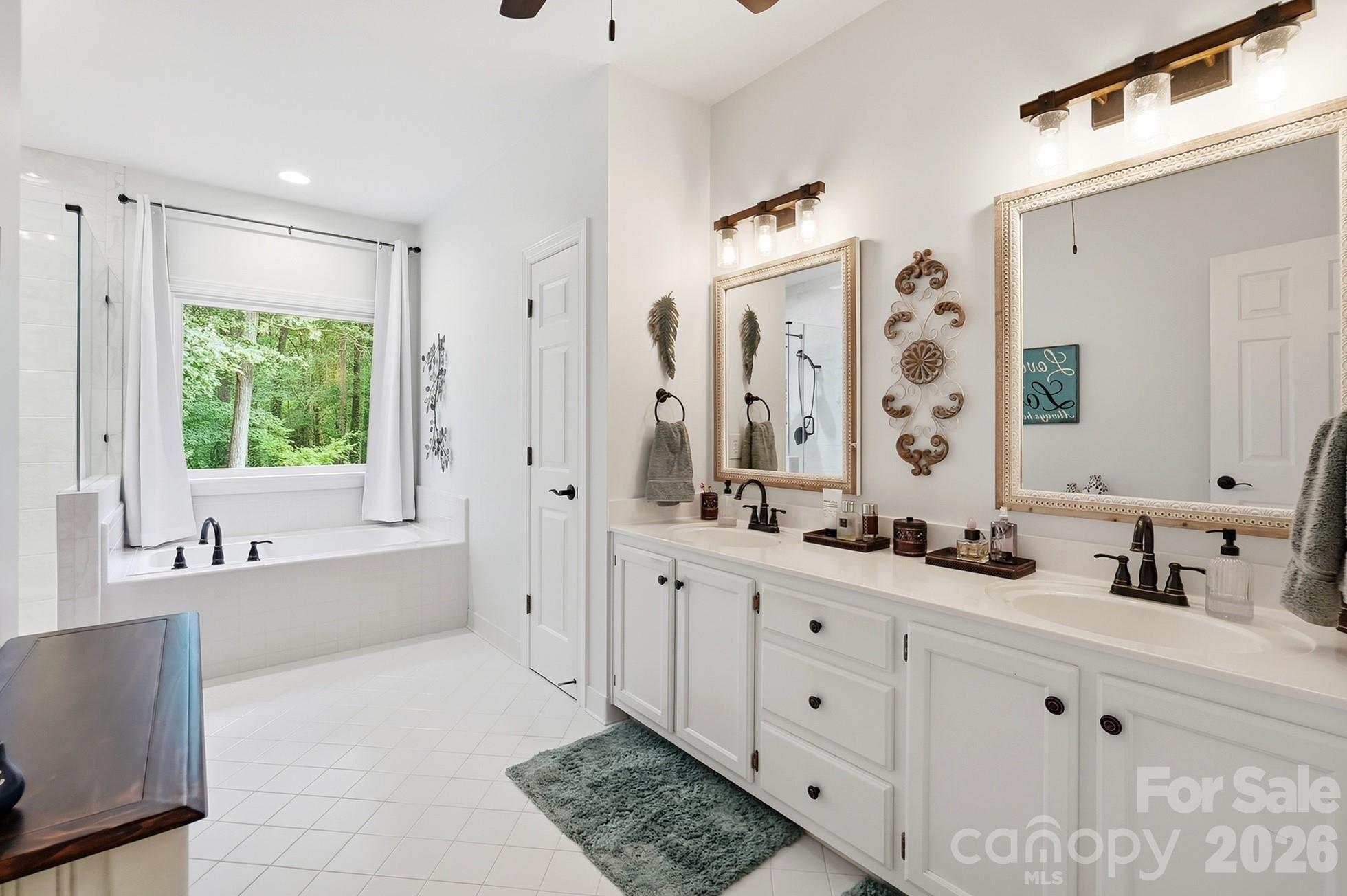 1006 Waterview Lane — Monroe