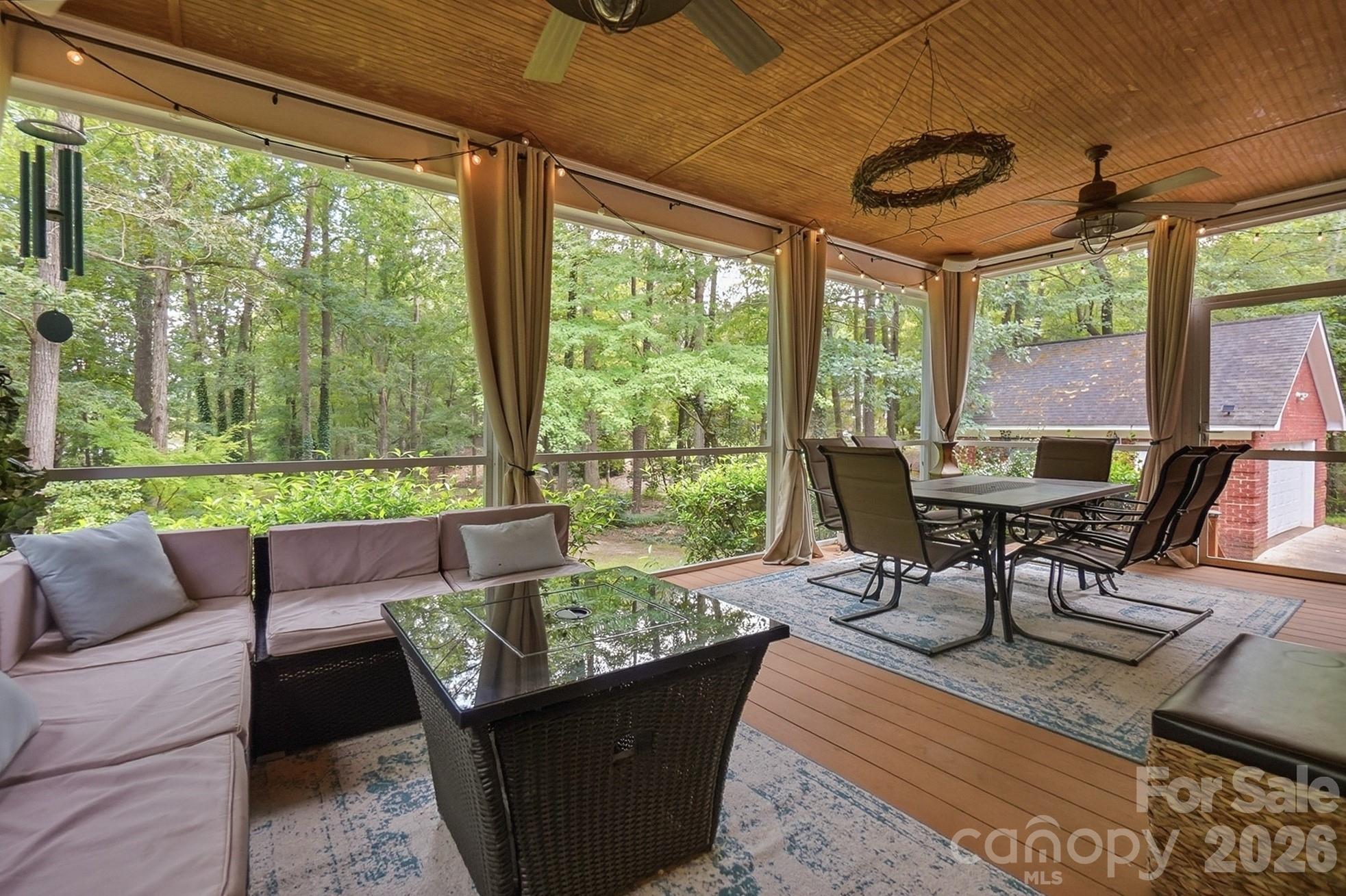 1006 Waterview Lane — Monroe