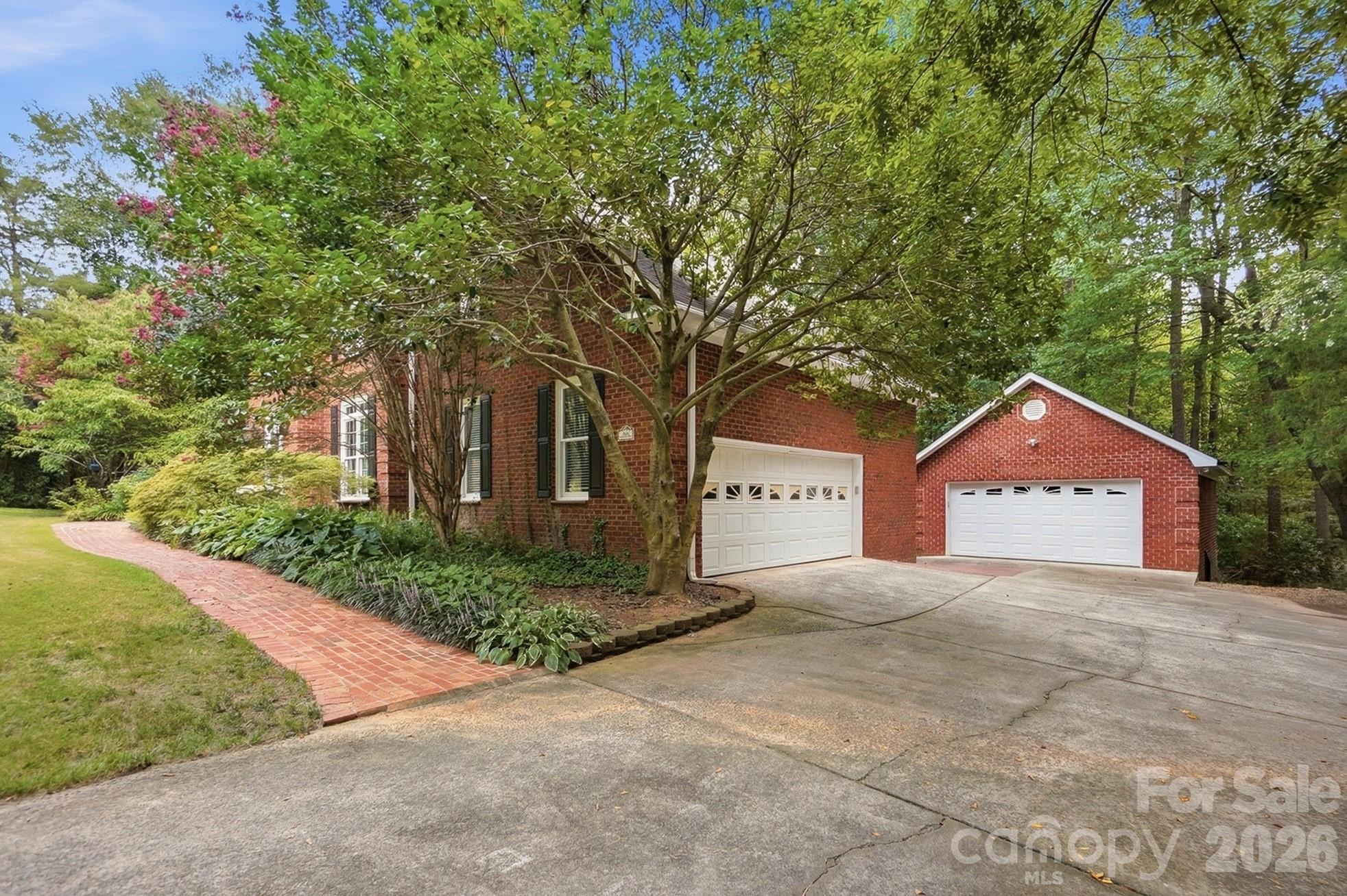 1006 Waterview Lane — Monroe
