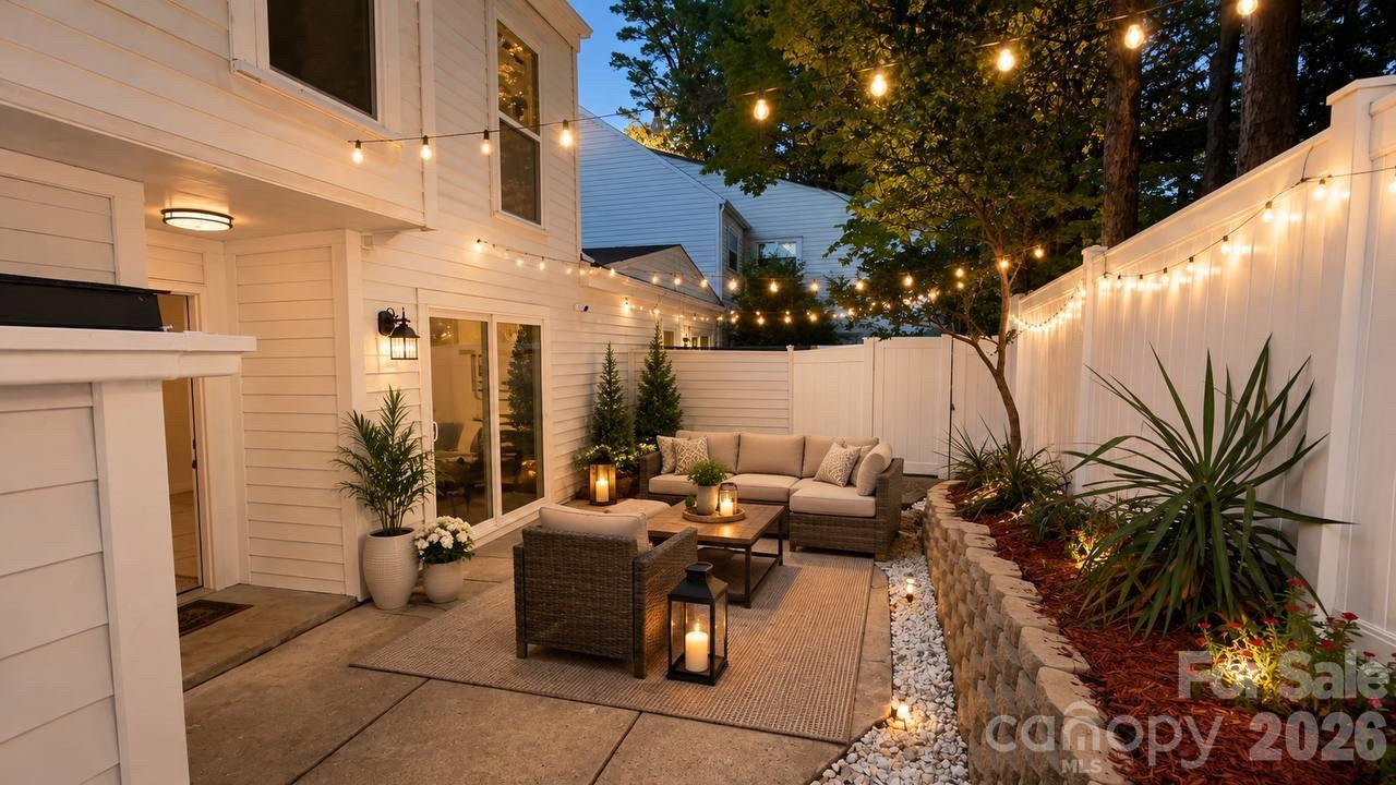 7107 Stonington Lane — Charlotte