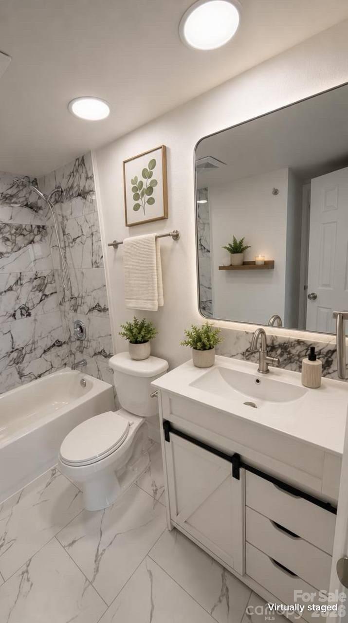 7107 Stonington Lane — Charlotte
