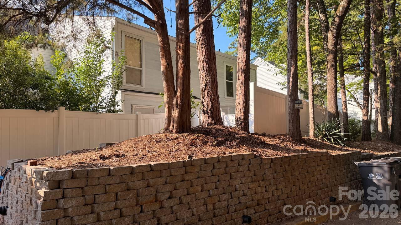 7107 Stonington Lane — Charlotte