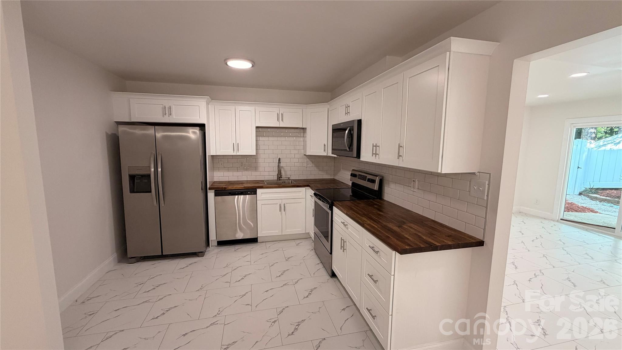 7107 Stonington Lane — Charlotte